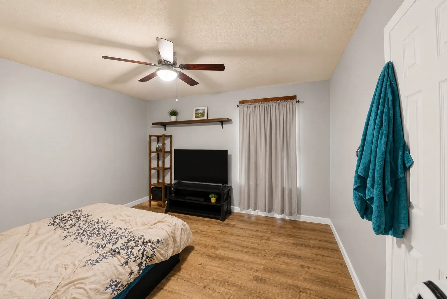 Single Family Residence For Sale in Jack County , 119 Dennis Street, Jacksboro, Texas 76458, 3 Bedrooms, 2 Bathrooms, 1 Garage spaces, 2,155 Sqft, built in 1976, Price $255,000, mls#21311670, Real Estate Agent in Jacksboro, Homes For Sale in Jack county, Homes For Sale in Jacksboro, Realtor in Jacksboro Texas, Real Estate Brokerage Independent Realty Texas, Luminita Cordes Realtor
