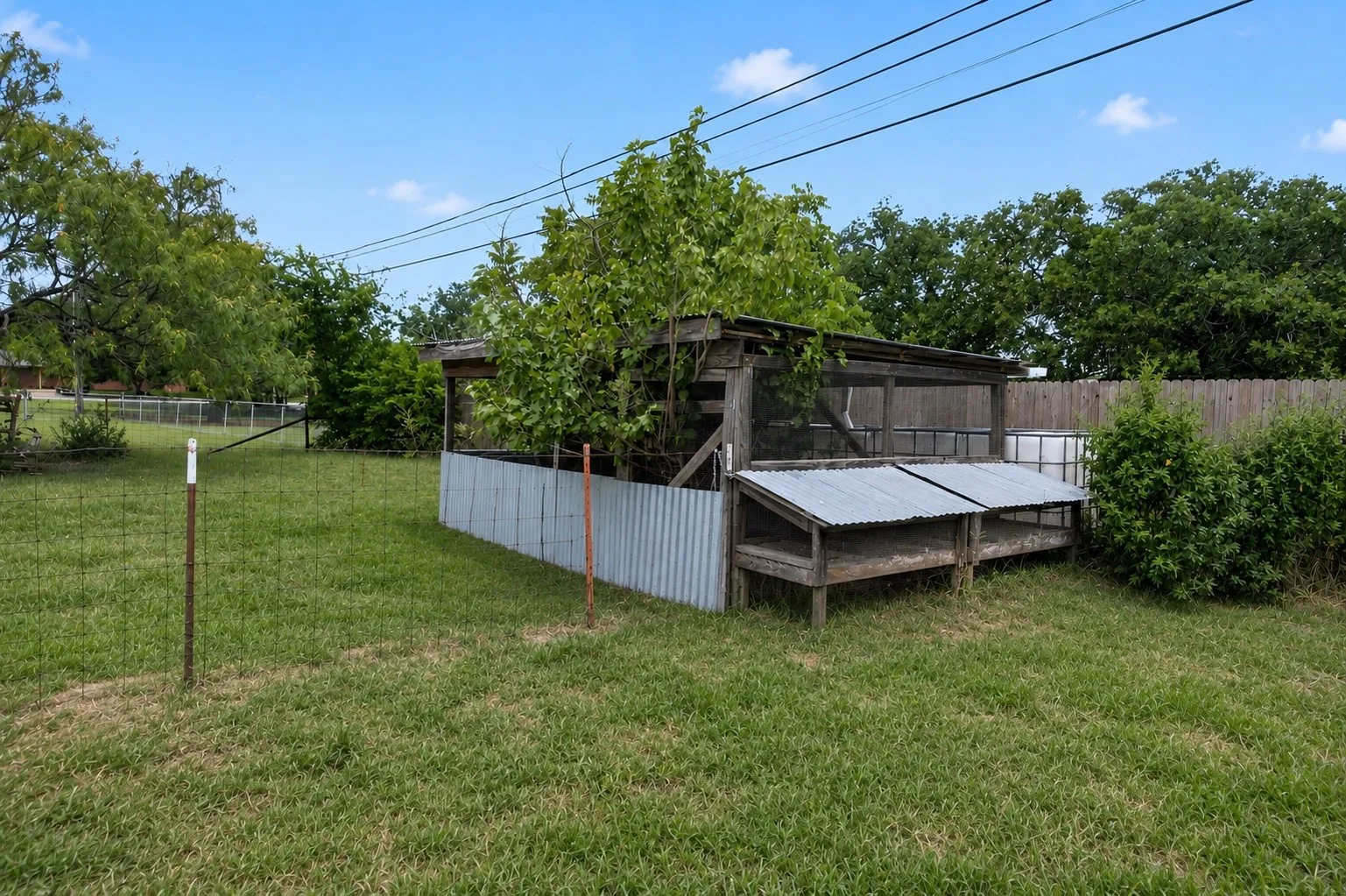 Single Family Residence For Sale in Jack County , 119 Dennis Street, Jacksboro, Texas 76458, 3 Bedrooms, 2 Bathrooms, 1 Garage spaces, 2,155 Sqft, built in 1976, Price $255,000, mls#21311670, Real Estate Agent in Jacksboro, Homes For Sale in Jack county, Homes For Sale in Jacksboro, Realtor in Jacksboro Texas, Real Estate Brokerage Independent Realty Texas, Luminita Cordes Realtor