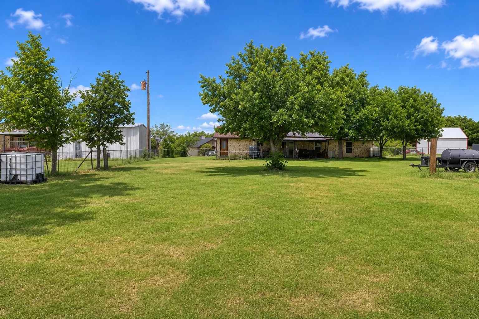 Single Family Residence For Sale in Jack County , 119 Dennis Street, Jacksboro, Texas 76458, 3 Bedrooms, 2 Bathrooms, 1 Garage spaces, 2,155 Sqft, built in 1976, Price $255,000, mls#21311670, Real Estate Agent in Jacksboro, Homes For Sale in Jack county, Homes For Sale in Jacksboro, Realtor in Jacksboro Texas, Real Estate Brokerage Independent Realty Texas, Luminita Cordes Realtor
