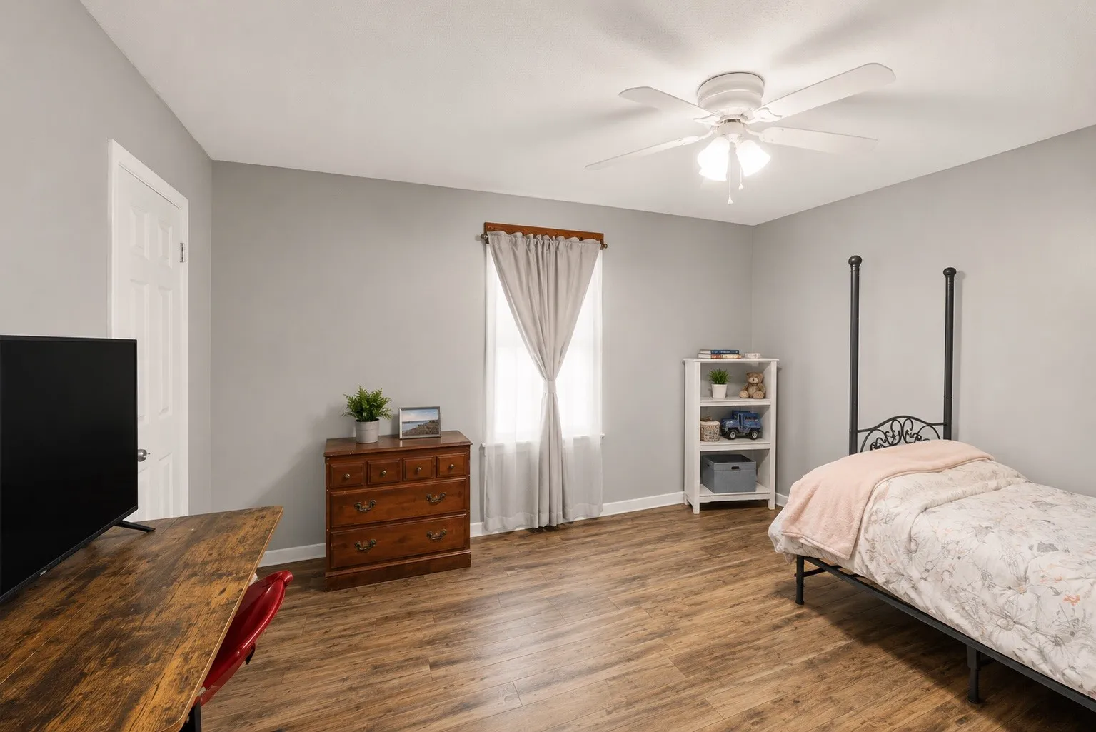 Single Family Residence For Sale in Jack County , 119 Dennis Street, Jacksboro, Texas 76458, 3 Bedrooms, 2 Bathrooms, 1 Garage spaces, 2,155 Sqft, built in 1976, Price $255,000, mls#21311670, Real Estate Agent in Jacksboro, Homes For Sale in Jack county, Homes For Sale in Jacksboro, Realtor in Jacksboro Texas, Real Estate Brokerage Independent Realty Texas, Luminita Cordes Realtor