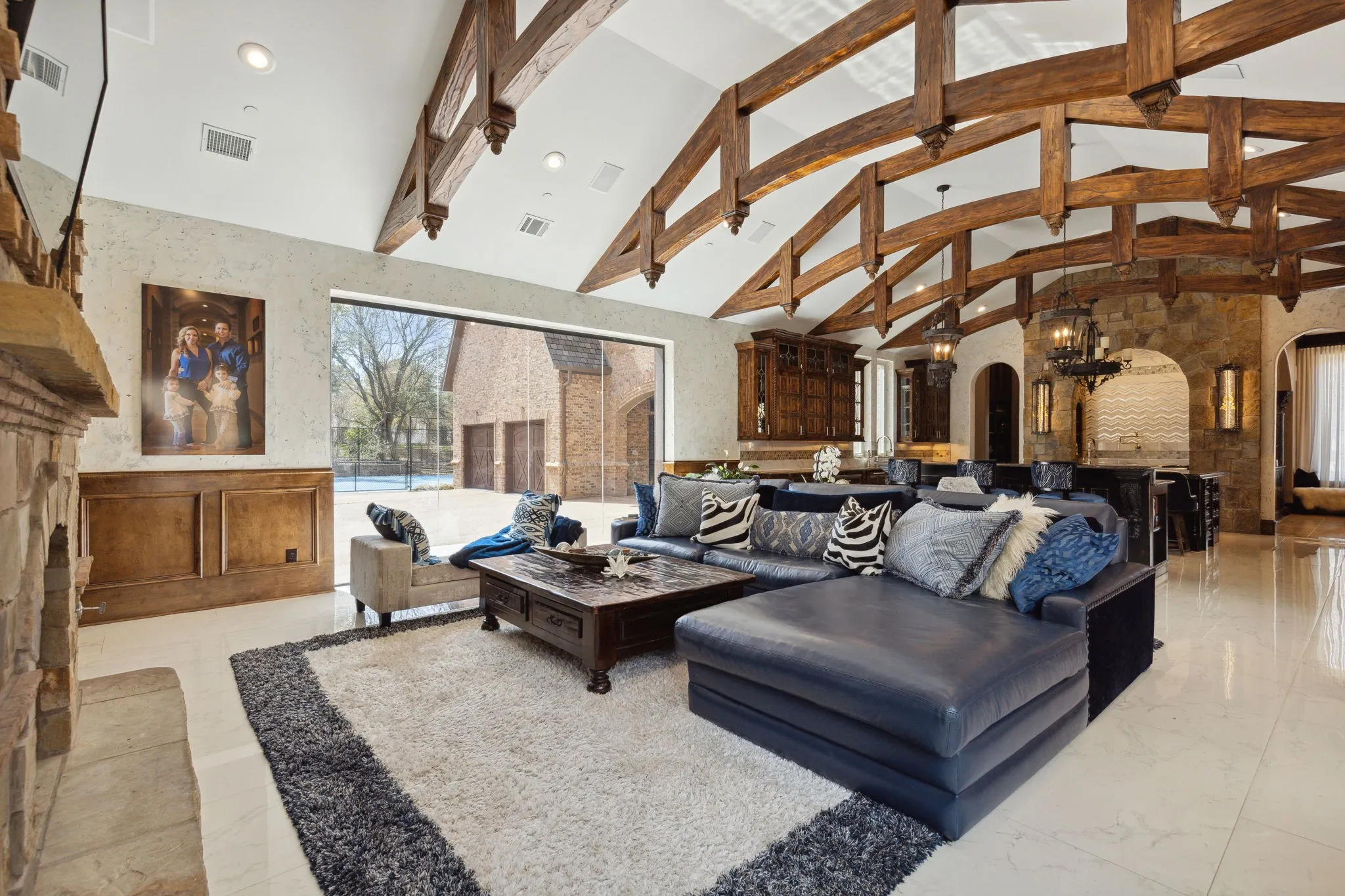 Single Family Residence For Sale in Tarrant County , 1161 La Mirada, Southlake, Texas 76092, 7 Bedroom, 12 Bathroom, 5 Garage spaces, 13,922 Sqft, built in 2009, mls#21313907, Real Estate Agent in Southlake, Homes For Sale in Tarrant county, Homes For Sale in Southlake, Realtor in Southlake Texas, Real Estate Brokerage Independent Realty Texas, Luminita Cordes Realtor