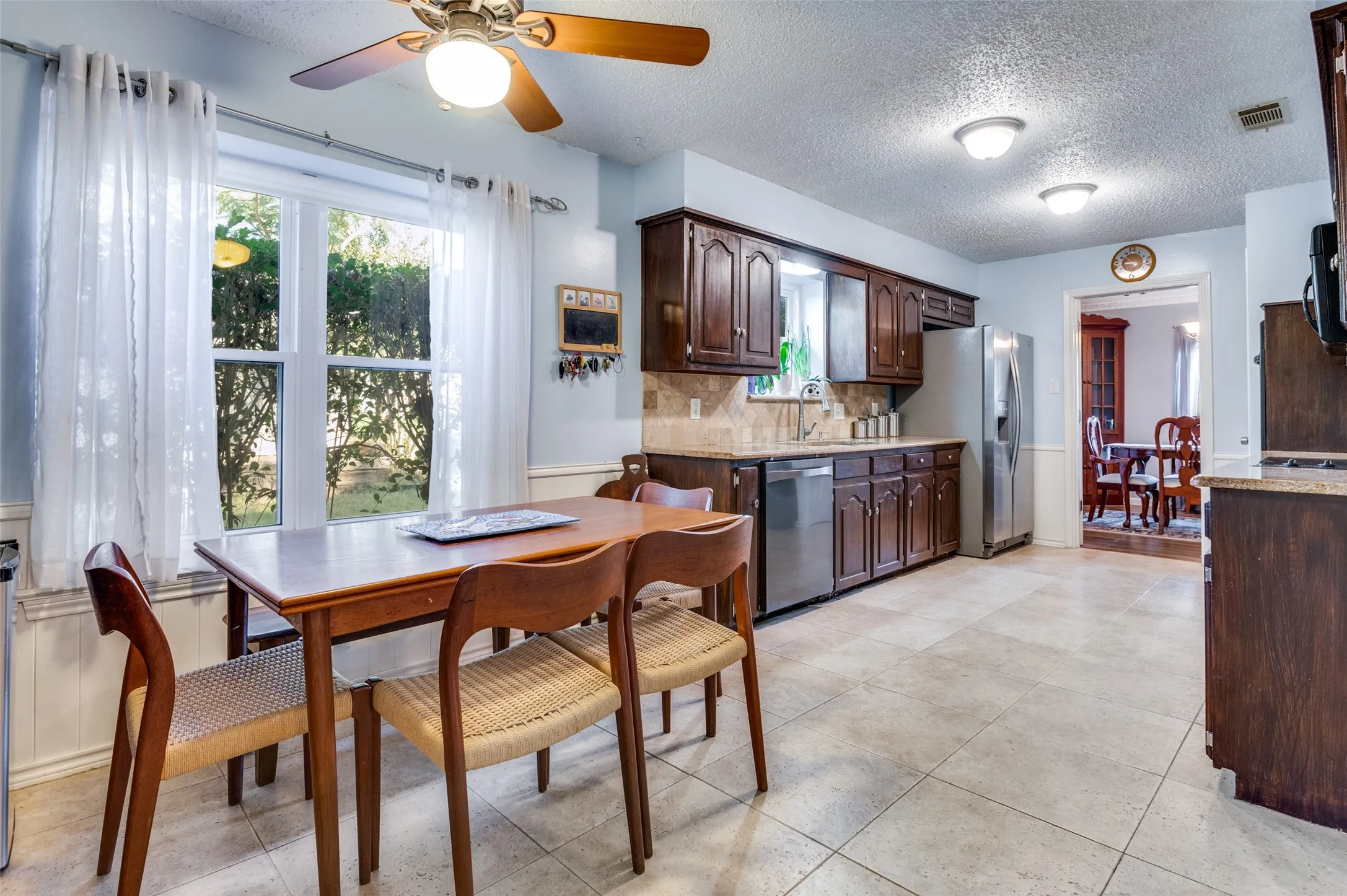 Single Family Residence For Sale in Dallas County , 722 Corinthian Place, Duncanville, Texas 75137, 4 Bedroom, 2 Bathroom, 2 Garage spaces, 2,014 Sqft, built in 1979, mls#21313983, Real Estate Agent in Duncanville, Homes For Sale in Dallas county, Homes For Sale in Duncanville, Realtor in Duncanville Texas, Real Estate Brokerage Independent Realty Texas, Luminita Cordes Realtor