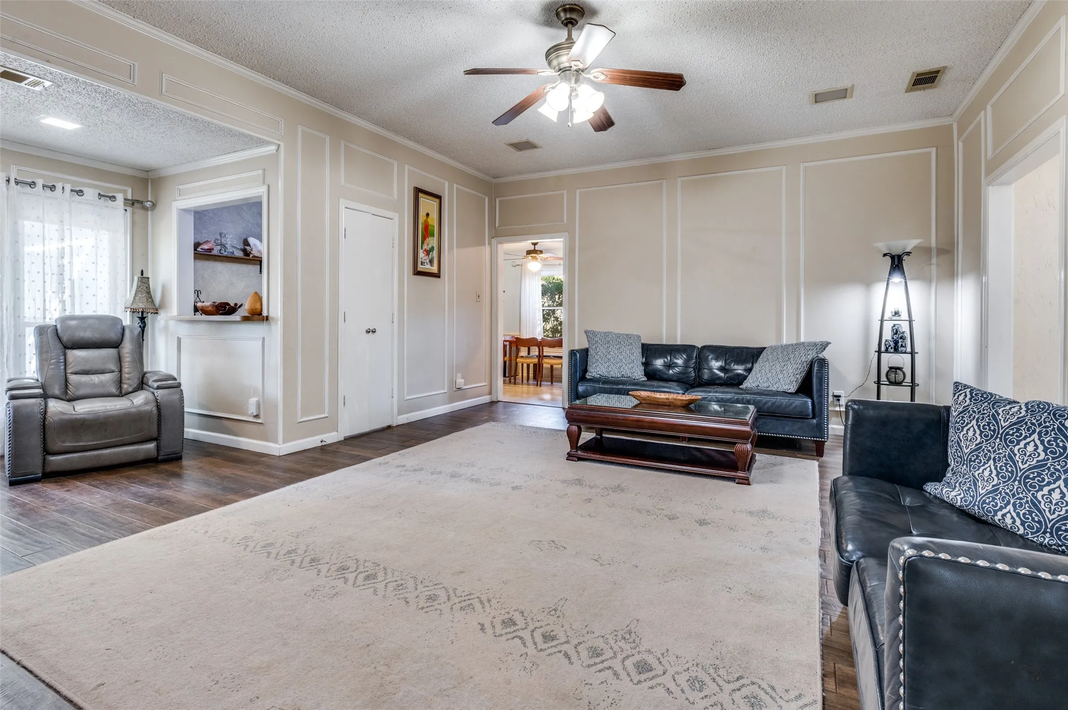 Single Family Residence For Sale in Dallas County , 722 Corinthian Place, Duncanville, Texas 75137, 4 Bedroom, 2 Bathroom, 2 Garage spaces, 2,014 Sqft, built in 1979, mls#21313983, Real Estate Agent in Duncanville, Homes For Sale in Dallas county, Homes For Sale in Duncanville, Realtor in Duncanville Texas, Real Estate Brokerage Independent Realty Texas, Luminita Cordes Realtor