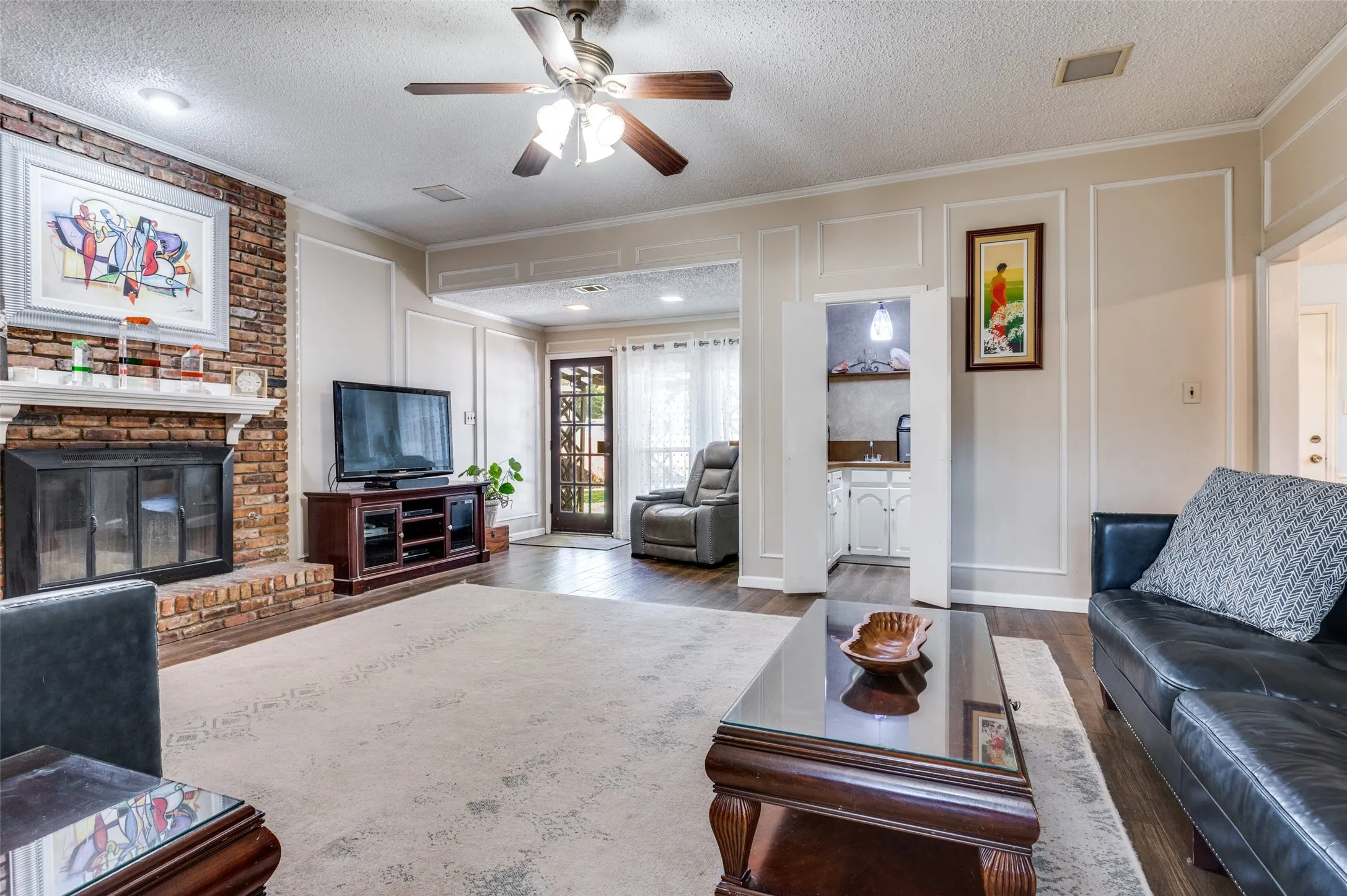 Single Family Residence For Sale in Dallas County , 722 Corinthian Place, Duncanville, Texas 75137, 4 Bedroom, 2 Bathroom, 2 Garage spaces, 2,014 Sqft, built in 1979, mls#21313983, Real Estate Agent in Duncanville, Homes For Sale in Dallas county, Homes For Sale in Duncanville, Realtor in Duncanville Texas, Real Estate Brokerage Independent Realty Texas, Luminita Cordes Realtor