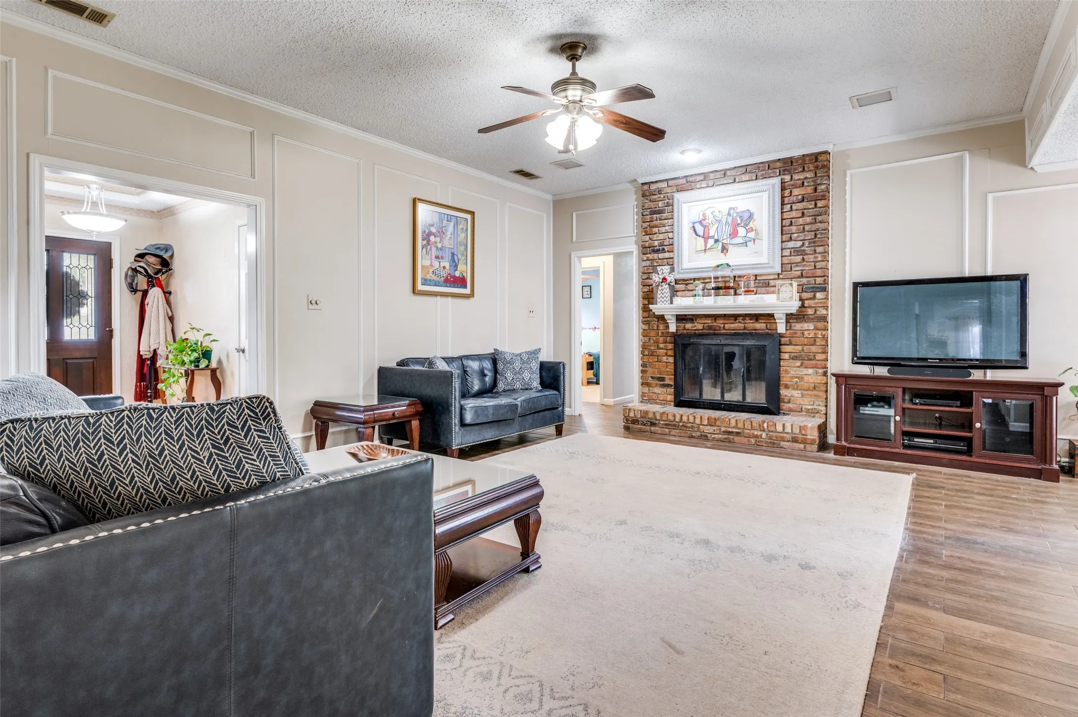 Single Family Residence For Sale in Dallas County , 722 Corinthian Place, Duncanville, Texas 75137, 4 Bedroom, 2 Bathroom, 2 Garage spaces, 2,014 Sqft, built in 1979, mls#21313983, Real Estate Agent in Duncanville, Homes For Sale in Dallas county, Homes For Sale in Duncanville, Realtor in Duncanville Texas, Real Estate Brokerage Independent Realty Texas, Luminita Cordes Realtor