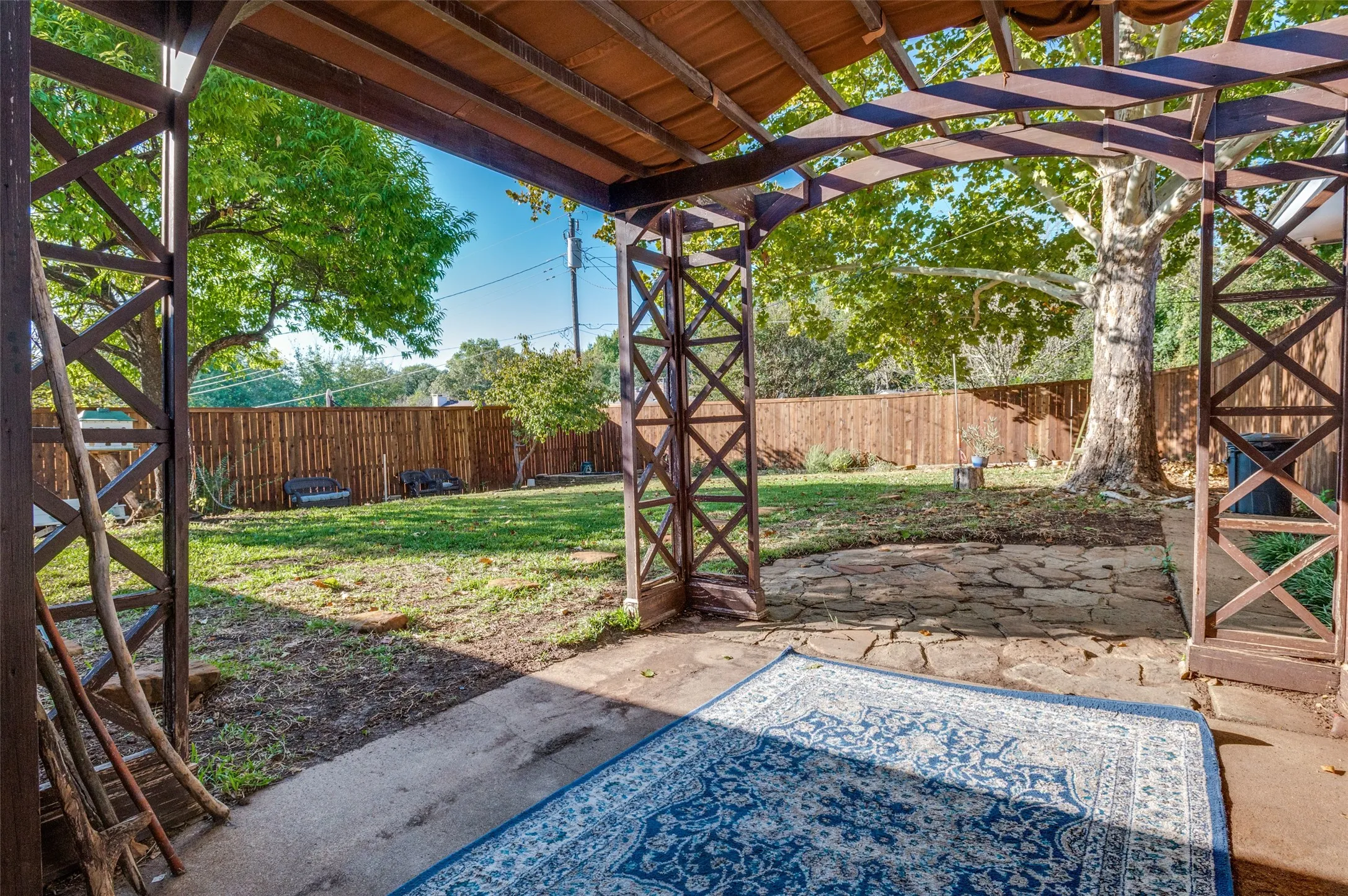 Single Family Residence For Sale in Dallas County , 722 Corinthian Place, Duncanville, Texas 75137, 4 Bedroom, 2 Bathroom, 2 Garage spaces, 2,014 Sqft, built in 1979, mls#21313983, Real Estate Agent in Duncanville, Homes For Sale in Dallas county, Homes For Sale in Duncanville, Realtor in Duncanville Texas, Real Estate Brokerage Independent Realty Texas, Luminita Cordes Realtor