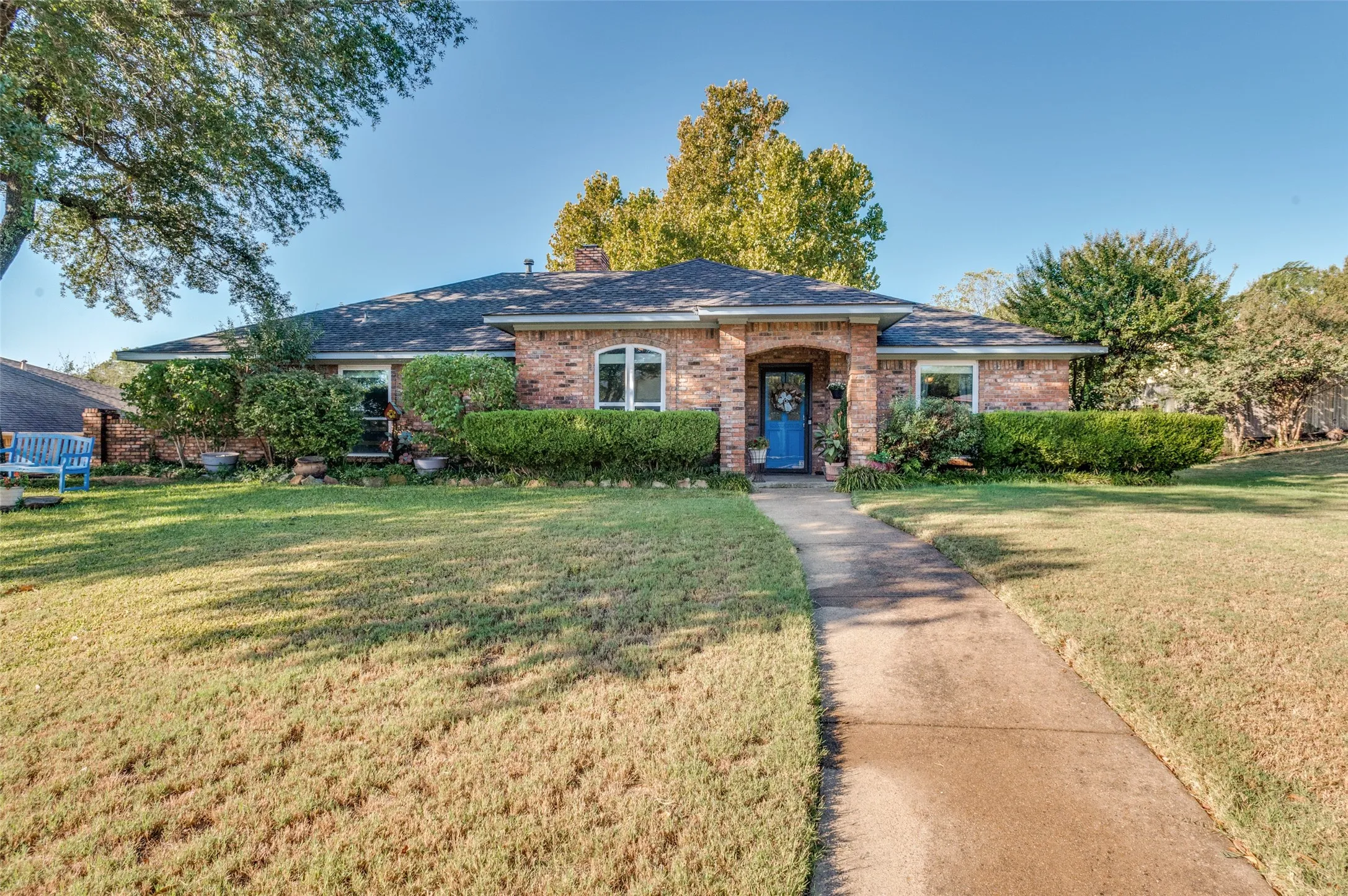 Single Family Residence For Sale in Dallas County , 722 Corinthian Place, Duncanville, Texas 75137, 4 Bedroom, 2 Bathroom, 2 Garage spaces, 2,014 Sqft, built in 1979, mls#21313983, Real Estate Agent in Duncanville, Homes For Sale in Dallas county, Homes For Sale in Duncanville, Realtor in Duncanville Texas, Real Estate Brokerage Independent Realty Texas, Luminita Cordes Realtor
