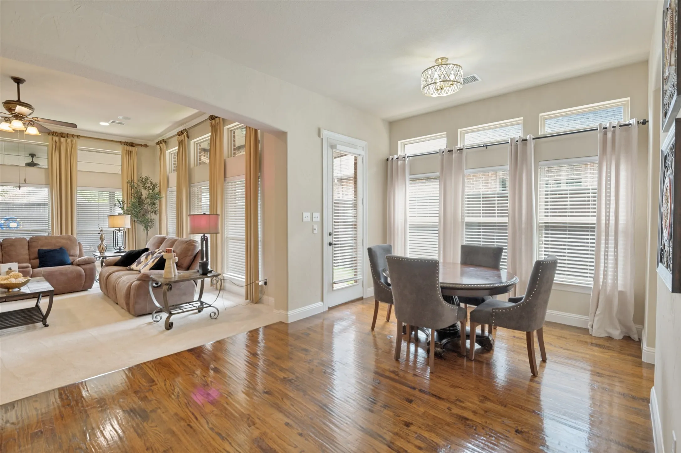 Single Family Residence For Sale in Collin County , 14682 Story Lane, Frisco, Texas 75035, 5 Bedroom, 5 Bathroom, 3 Garage spaces, 4,598 Sqft, built in 2008, mls#21311083, Real Estate Agent in Frisco, Homes For Sale in Collin county, Homes For Sale in Frisco, Realtor in Frisco Texas, Real Estate Brokerage Independent Realty Texas, Luminita Cordes Realtor