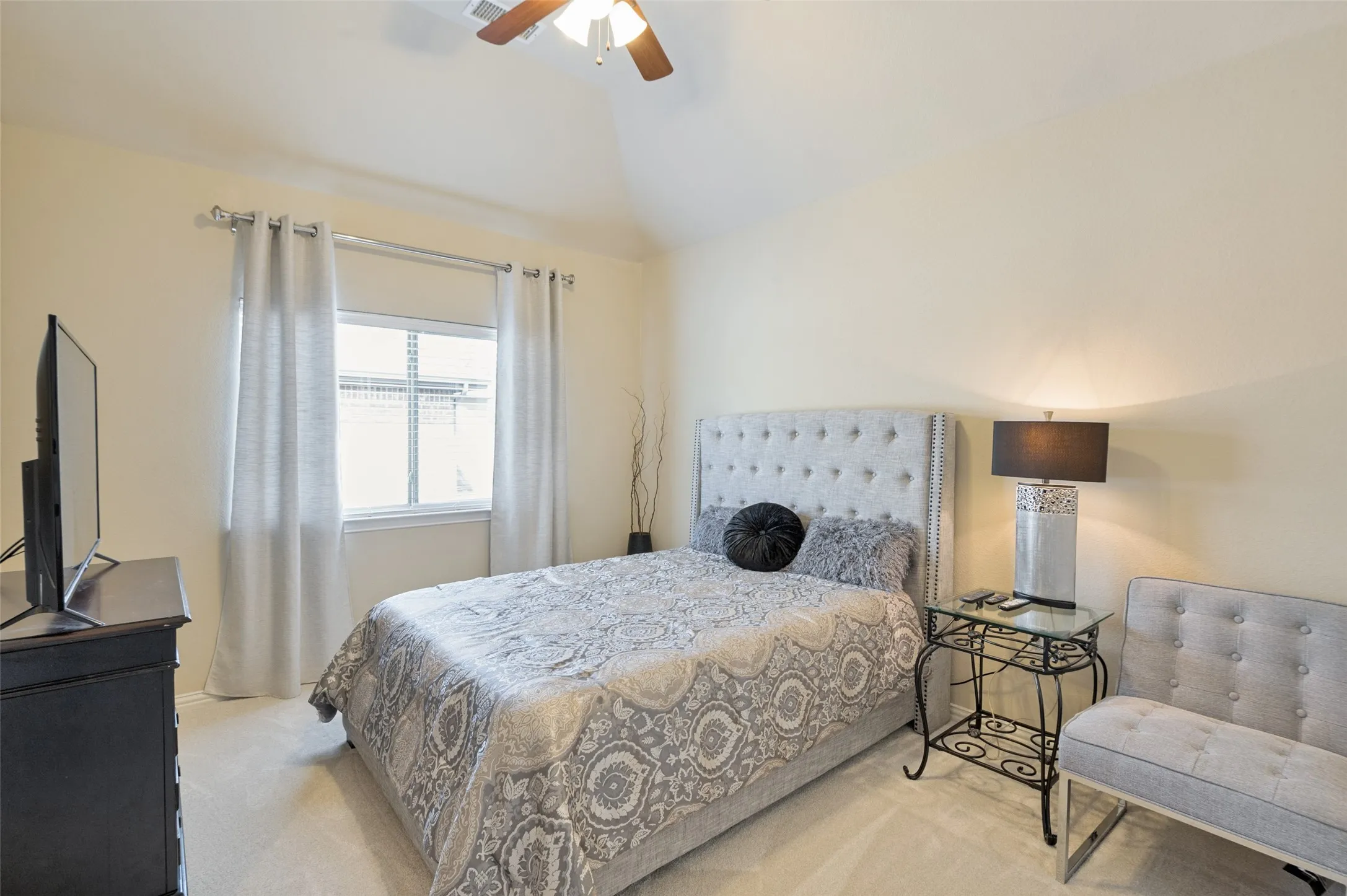 Single Family Residence For Sale in Collin County , 14682 Story Lane, Frisco, Texas 75035, 5 Bedroom, 5 Bathroom, 3 Garage spaces, 4,598 Sqft, built in 2008, mls#21311083, Real Estate Agent in Frisco, Homes For Sale in Collin county, Homes For Sale in Frisco, Realtor in Frisco Texas, Real Estate Brokerage Independent Realty Texas, Luminita Cordes Realtor