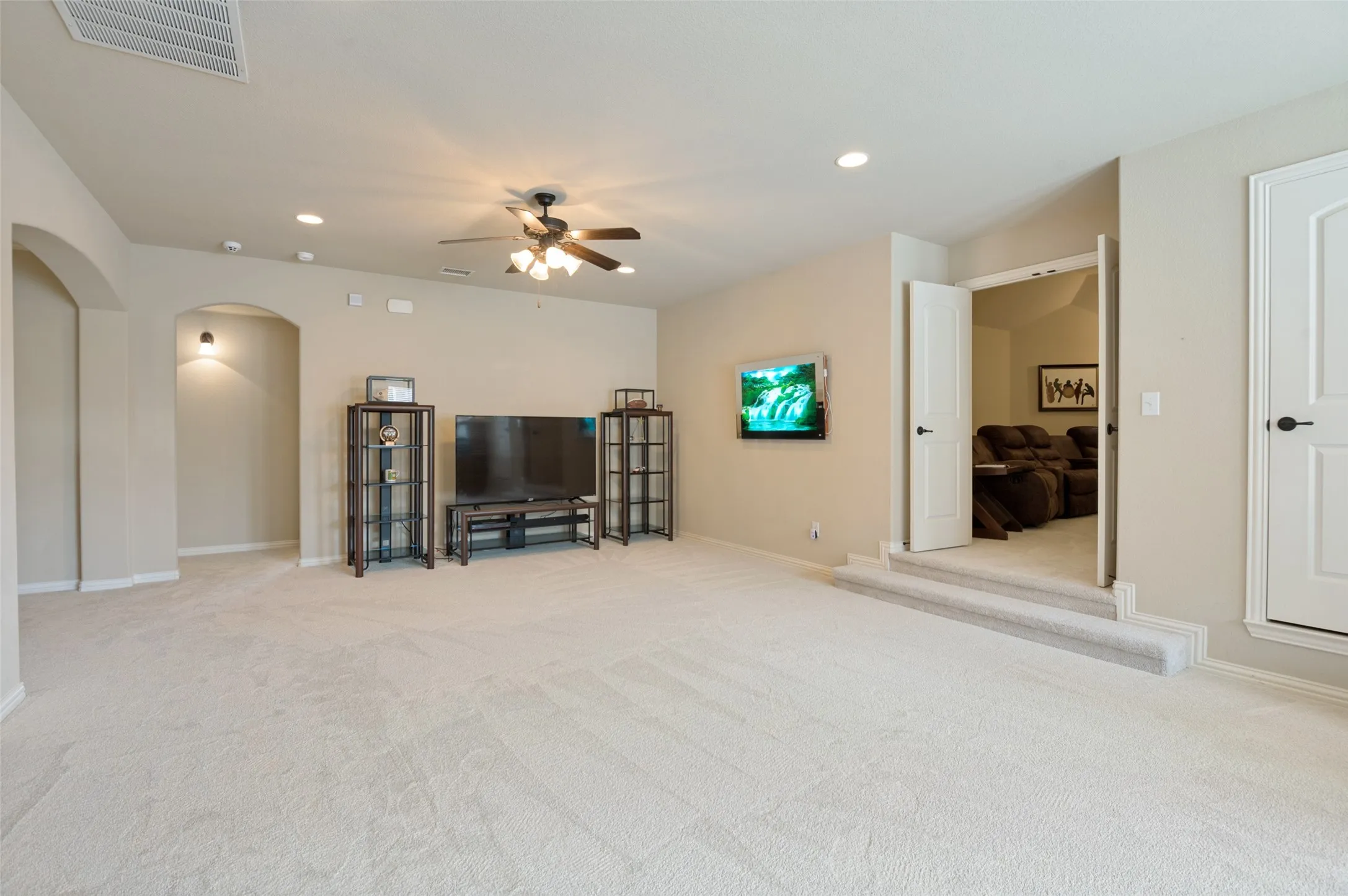 Single Family Residence For Sale in Collin County , 14682 Story Lane, Frisco, Texas 75035, 5 Bedroom, 5 Bathroom, 3 Garage spaces, 4,598 Sqft, built in 2008, mls#21311083, Real Estate Agent in Frisco, Homes For Sale in Collin county, Homes For Sale in Frisco, Realtor in Frisco Texas, Real Estate Brokerage Independent Realty Texas, Luminita Cordes Realtor