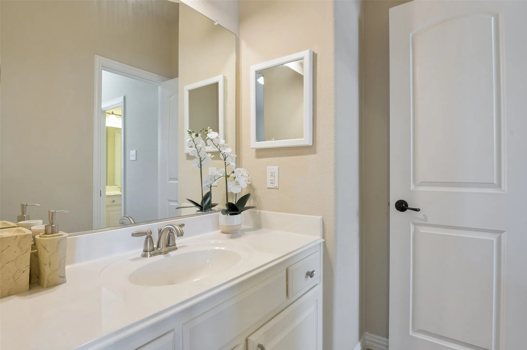 Single Family Residence For Sale in Collin County , 14682 Story Lane, Frisco, Texas 75035, 5 Bedroom, 5 Bathroom, 3 Garage spaces, 4,598 Sqft, built in 2008, mls#21311083, Real Estate Agent in Frisco, Homes For Sale in Collin county, Homes For Sale in Frisco, Realtor in Frisco Texas, Real Estate Brokerage Independent Realty Texas, Luminita Cordes Realtor