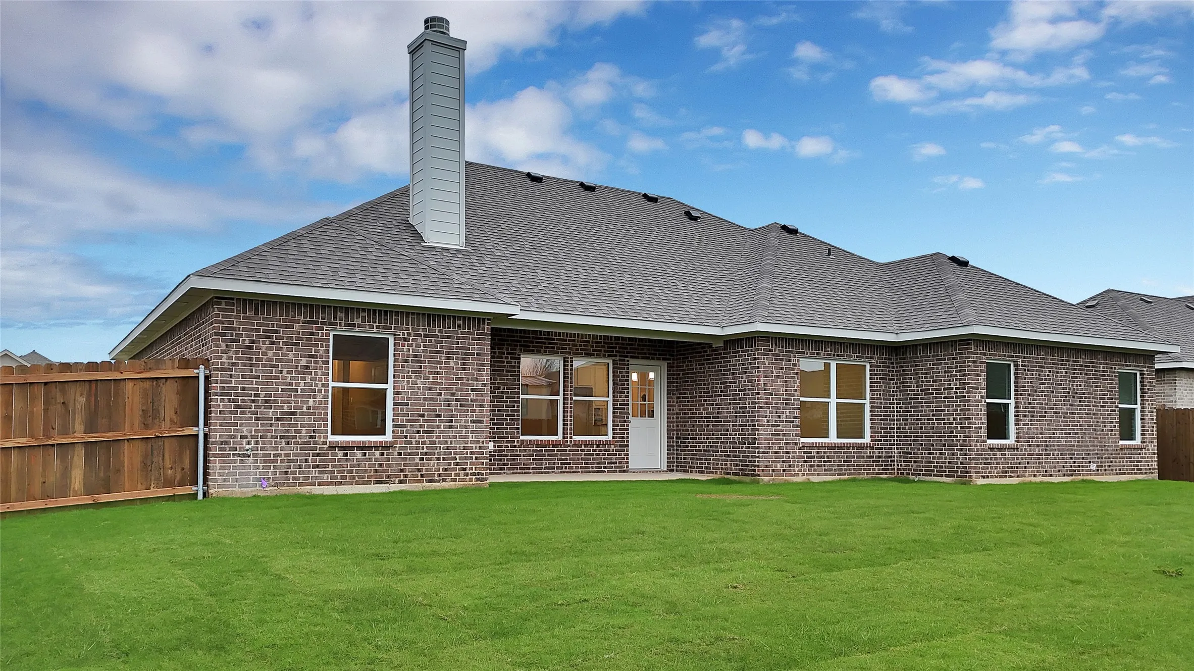 Single Family Residence For Sale in Kaufman County , 109 Panther Loop, Mabank, Texas 75147, 3 Bedroom, 2 Bathroom, 2 Garage spaces, 1,887 Sqft, built in 2025, mls#21313856, Real Estate Agent in Mabank, Homes For Sale in Kaufman county, Homes For Sale in Mabank, Realtor in Mabank Texas, Real Estate Brokerage Independent Realty Texas, Luminita Cordes Realtor