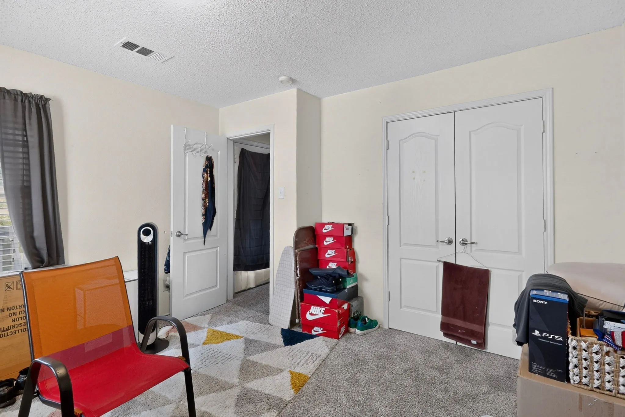 Single Family Residence For Sale in Dallas County , 424 Chatman Street, Hutchins, Texas 75141, 3 Bedroom, 3 Bathroom, 2 Garage spaces, 2,280 Sqft, built in 2004, mls#21312472, Real Estate Agent in Hutchins, Homes For Sale in Dallas county, Homes For Sale in Hutchins, Realtor in Hutchins Texas, Real Estate Brokerage Independent Realty Texas, Luminita Cordes Realtor