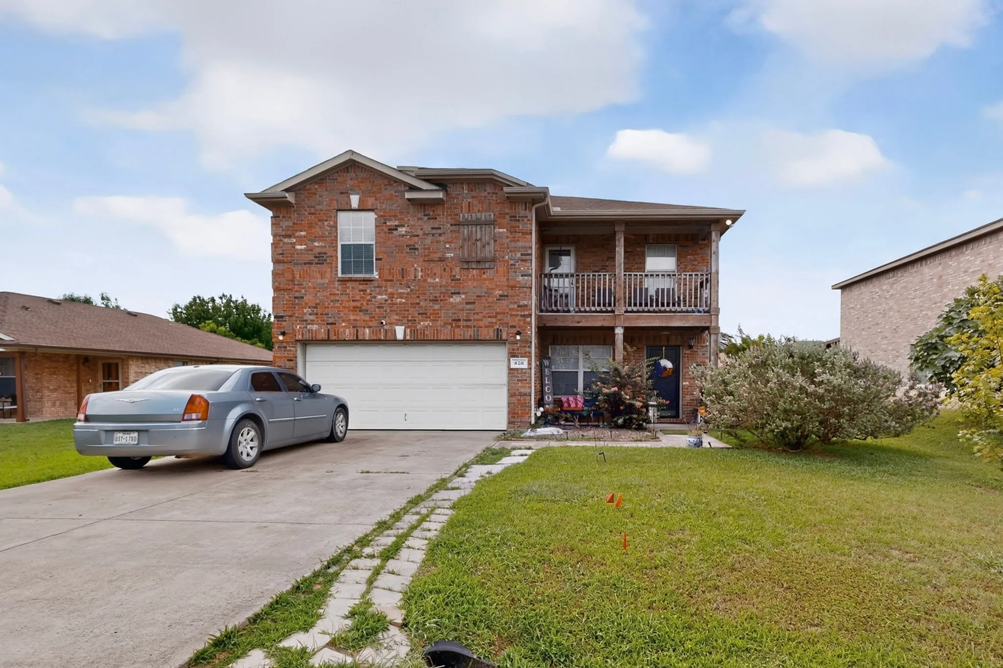 Single Family Residence For Sale in Dallas County , 424 Chatman Street, Hutchins, Texas 75141, 3 Bedroom, 3 Bathroom, 2 Garage spaces, 2,280 Sqft, built in 2004, mls#21312472, Real Estate Agent in Hutchins, Homes For Sale in Dallas county, Homes For Sale in Hutchins, Realtor in Hutchins Texas, Real Estate Brokerage Independent Realty Texas, Luminita Cordes Realtor
