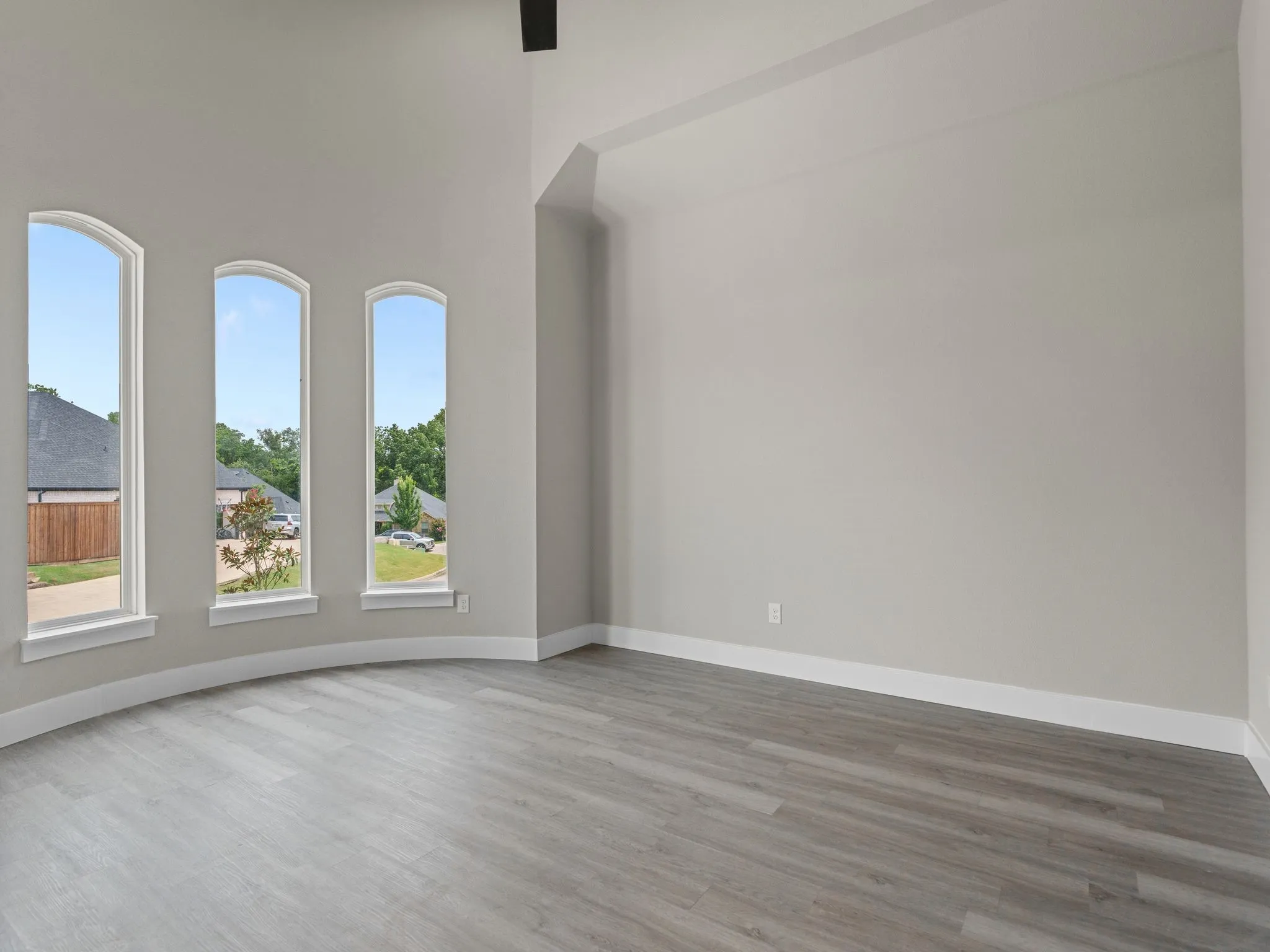 Single Family Residence For Rent in Grayson County , 4318 Peachtree Lane, Denison, Texas 75020, 4 Bedroom, 4 Bathroom, 3 Garage spaces, 3,985 Sqft, built in 2025, mls#21313960, Real Estate Agent in Denison, Homes For Rent in Grayson county, Homes For Rent in Denison, Realtor in Denison Texas, Real Estate Brokerage Independent Realty Texas, Luminita Cordes Realtor
