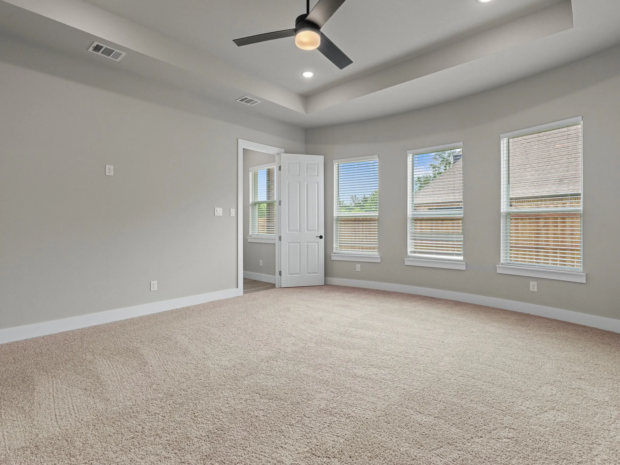 Single Family Residence For Rent in Grayson County , 4318 Peachtree Lane, Denison, Texas 75020, 4 Bedroom, 4 Bathroom, 3 Garage spaces, 3,985 Sqft, built in 2025, mls#21313960, Real Estate Agent in Denison, Homes For Rent in Grayson county, Homes For Rent in Denison, Realtor in Denison Texas, Real Estate Brokerage Independent Realty Texas, Luminita Cordes Realtor