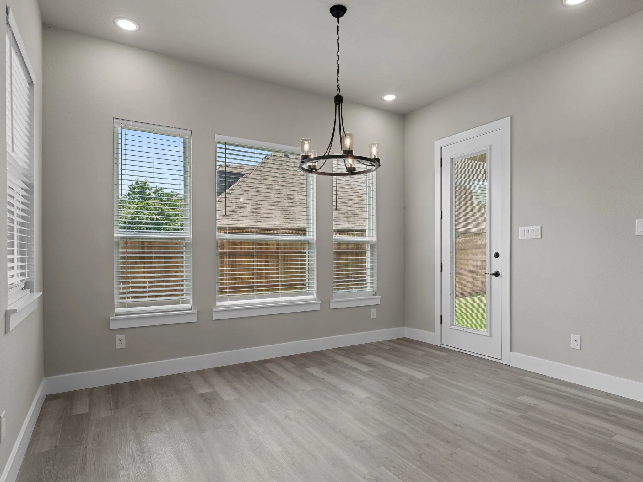 Single Family Residence For Rent in Grayson County , 4318 Peachtree Lane, Denison, Texas 75020, 4 Bedroom, 4 Bathroom, 3 Garage spaces, 3,985 Sqft, built in 2025, mls#21313960, Real Estate Agent in Denison, Homes For Rent in Grayson county, Homes For Rent in Denison, Realtor in Denison Texas, Real Estate Brokerage Independent Realty Texas, Luminita Cordes Realtor