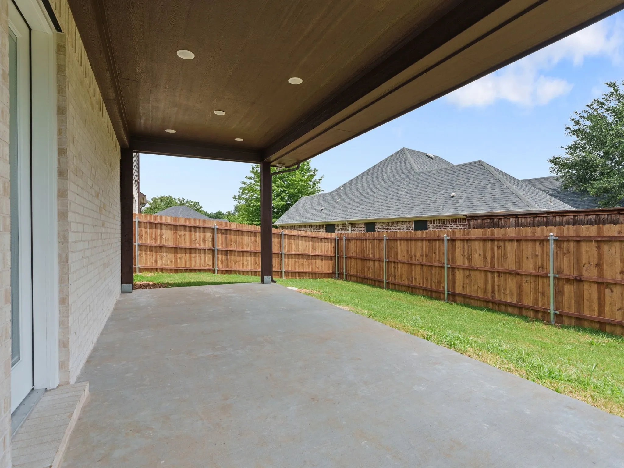 Single Family Residence For Rent in Grayson County , 4318 Peachtree Lane, Denison, Texas 75020, 4 Bedroom, 4 Bathroom, 3 Garage spaces, 3,985 Sqft, built in 2025, mls#21313960, Real Estate Agent in Denison, Homes For Rent in Grayson county, Homes For Rent in Denison, Realtor in Denison Texas, Real Estate Brokerage Independent Realty Texas, Luminita Cordes Realtor