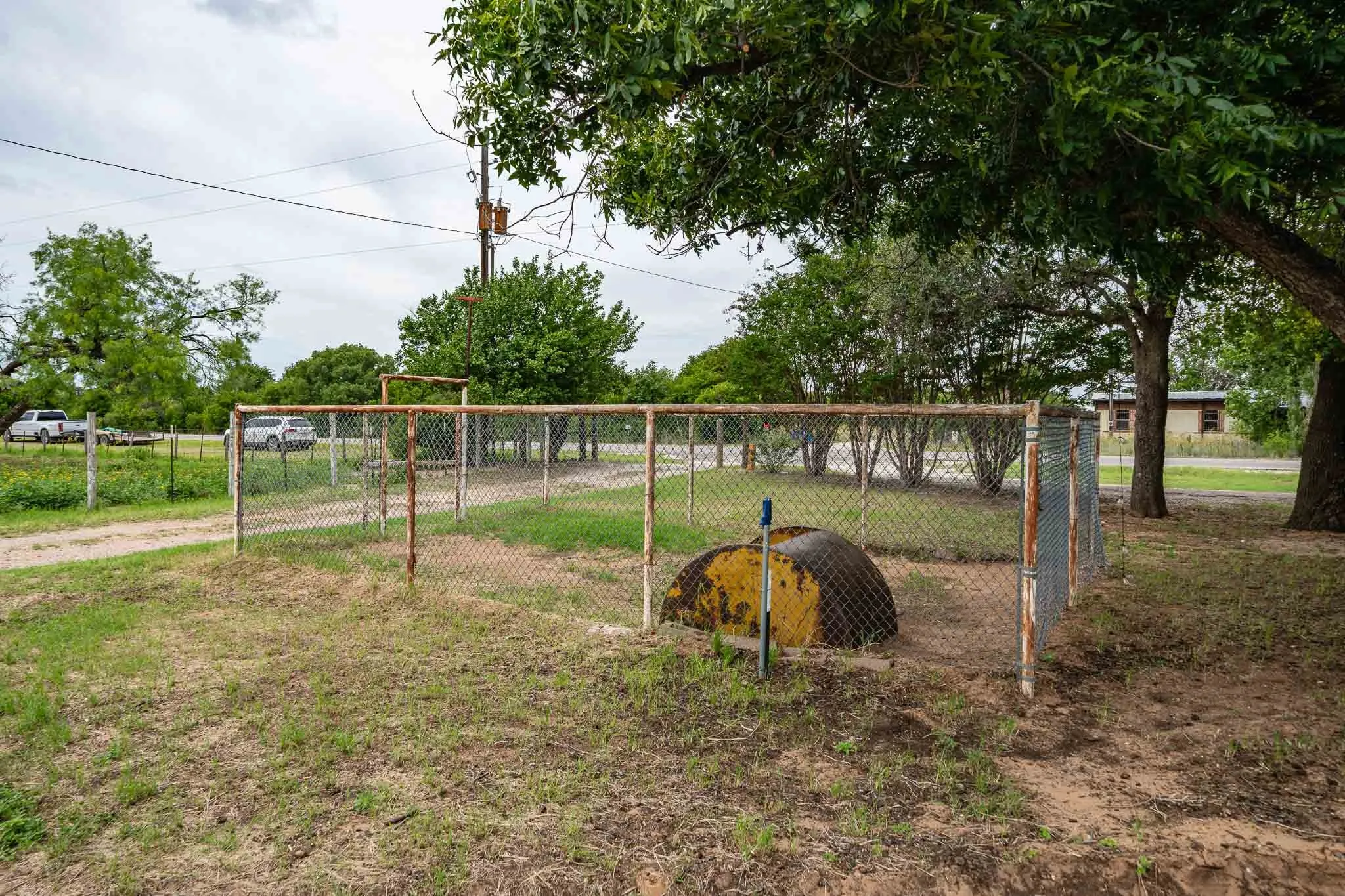 dog pen