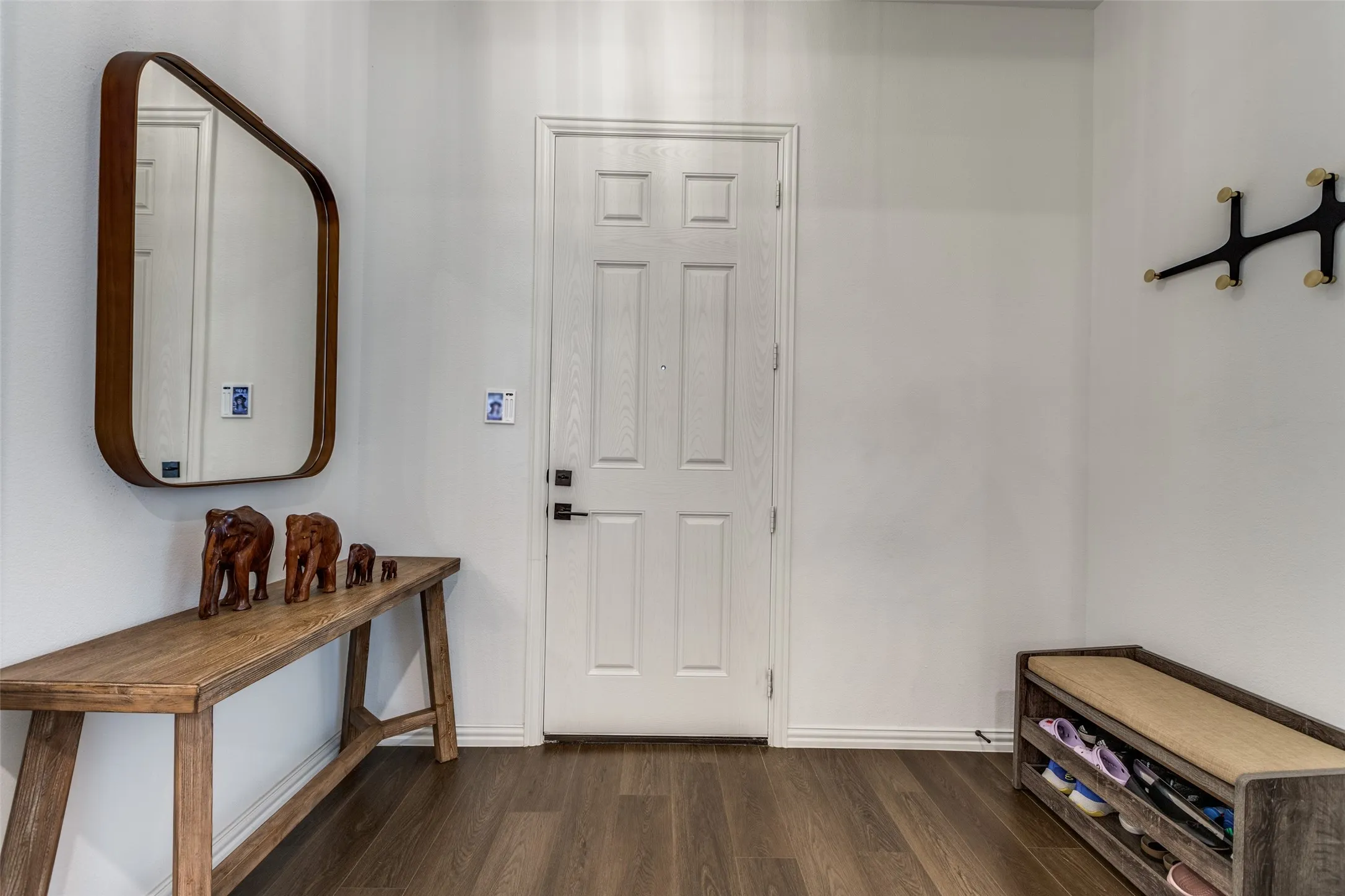 Single Family Residence For Rent in Collin County , 8220 Bethpage Drive, Mc Kinney, Texas 75070, 4 Bedroom, 4 Bathroom, 2 Garage spaces, 3,299 Sqft, built in 2022, mls#21313369, Real Estate Agent in Mc Kinney, Homes For Rent in Collin county, Homes For Rent in Mc Kinney, Realtor in Mc Kinney Texas, Real Estate Brokerage Independent Realty Texas, Luminita Cordes Realtor