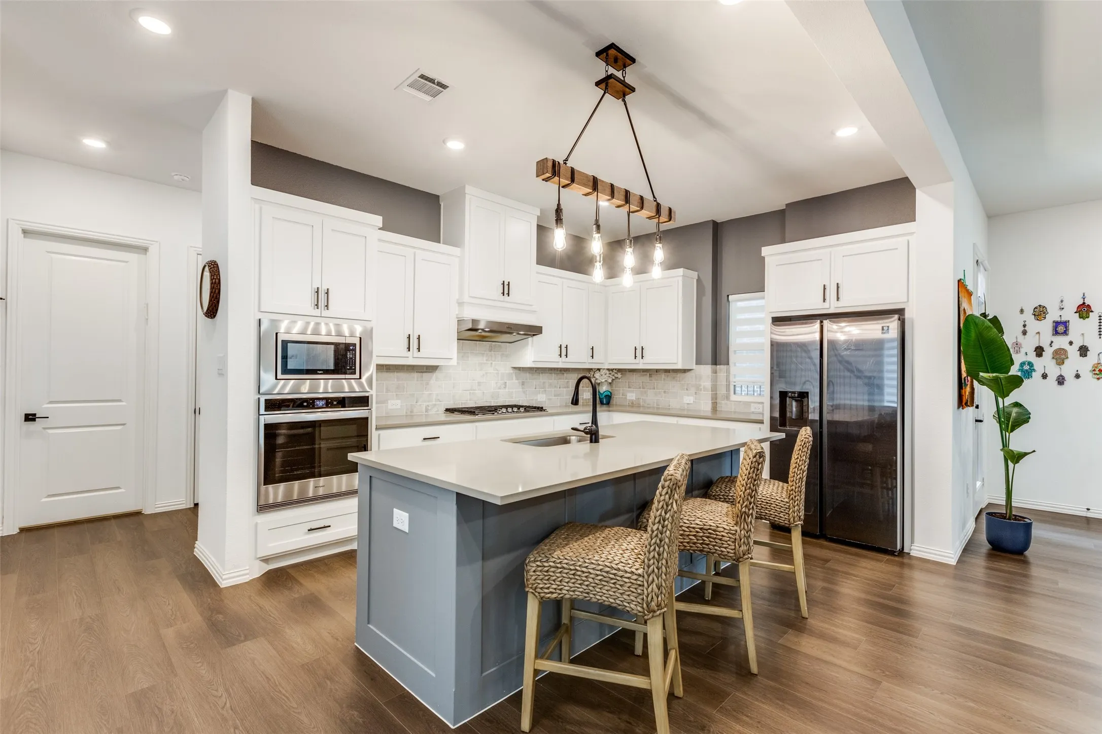 Single Family Residence For Rent in Collin County , 8220 Bethpage Drive, Mc Kinney, Texas 75070, 4 Bedroom, 4 Bathroom, 2 Garage spaces, 3,299 Sqft, built in 2022, mls#21313369, Real Estate Agent in Mc Kinney, Homes For Rent in Collin county, Homes For Rent in Mc Kinney, Realtor in Mc Kinney Texas, Real Estate Brokerage Independent Realty Texas, Luminita Cordes Realtor