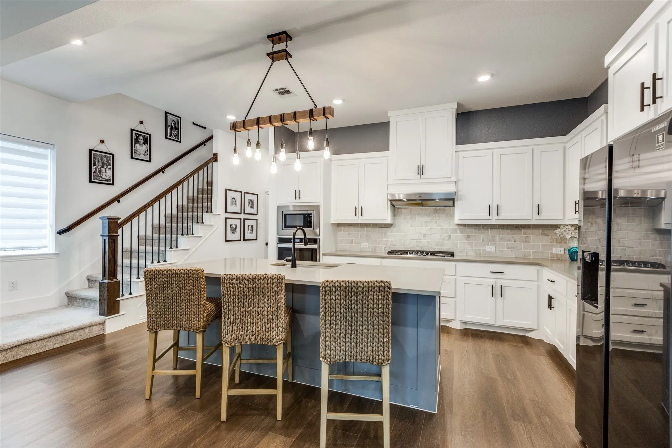 Single Family Residence For Rent in Collin County , 8220 Bethpage Drive, Mc Kinney, Texas 75070, 4 Bedroom, 4 Bathroom, 2 Garage spaces, 3,299 Sqft, built in 2022, mls#21313369, Real Estate Agent in Mc Kinney, Homes For Rent in Collin county, Homes For Rent in Mc Kinney, Realtor in Mc Kinney Texas, Real Estate Brokerage Independent Realty Texas, Luminita Cordes Realtor