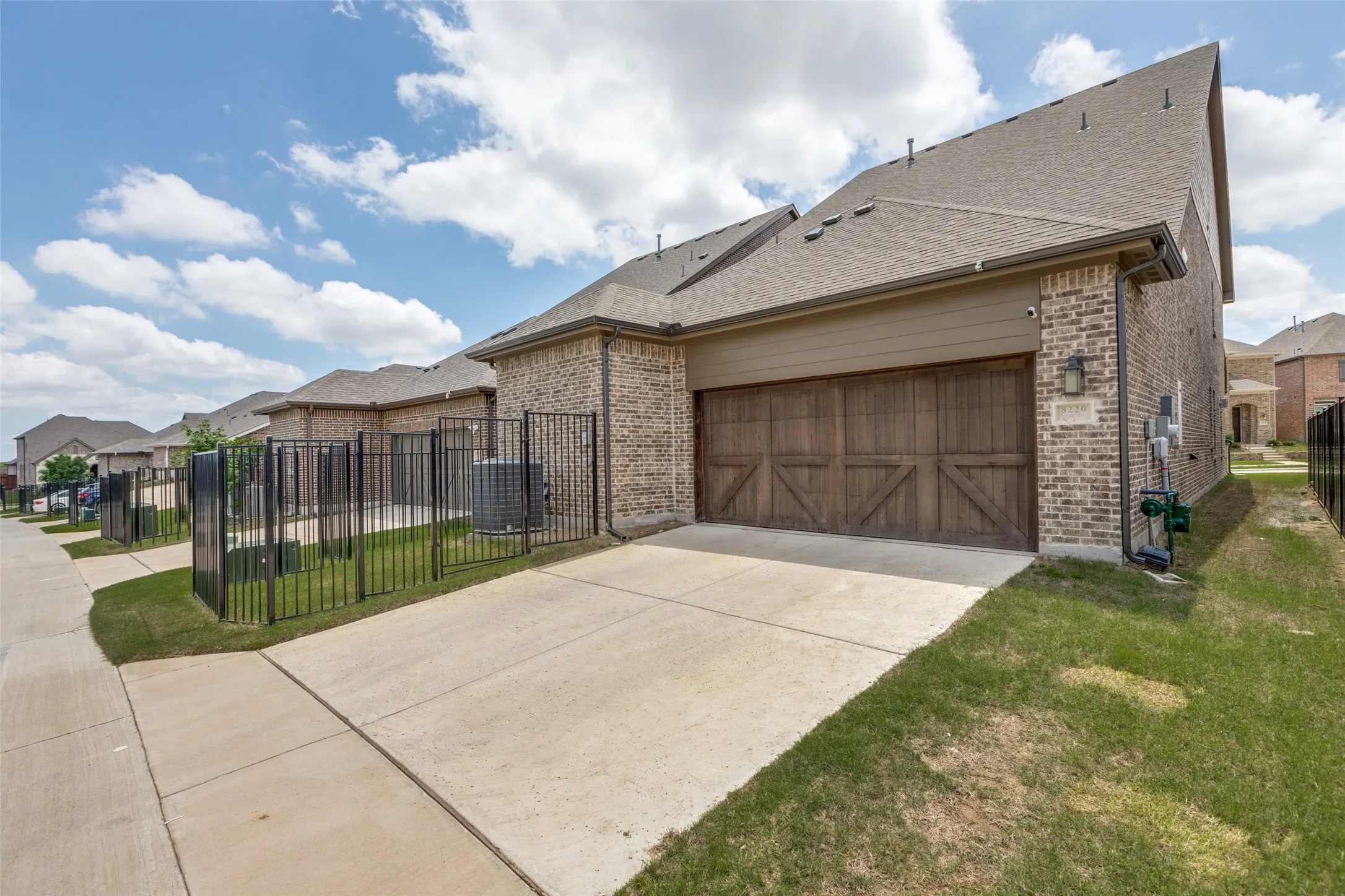 Single Family Residence For Rent in Collin County , 8220 Bethpage Drive, Mc Kinney, Texas 75070, 4 Bedroom, 4 Bathroom, 2 Garage spaces, 3,299 Sqft, built in 2022, mls#21313369, Real Estate Agent in Mc Kinney, Homes For Rent in Collin county, Homes For Rent in Mc Kinney, Realtor in Mc Kinney Texas, Real Estate Brokerage Independent Realty Texas, Luminita Cordes Realtor