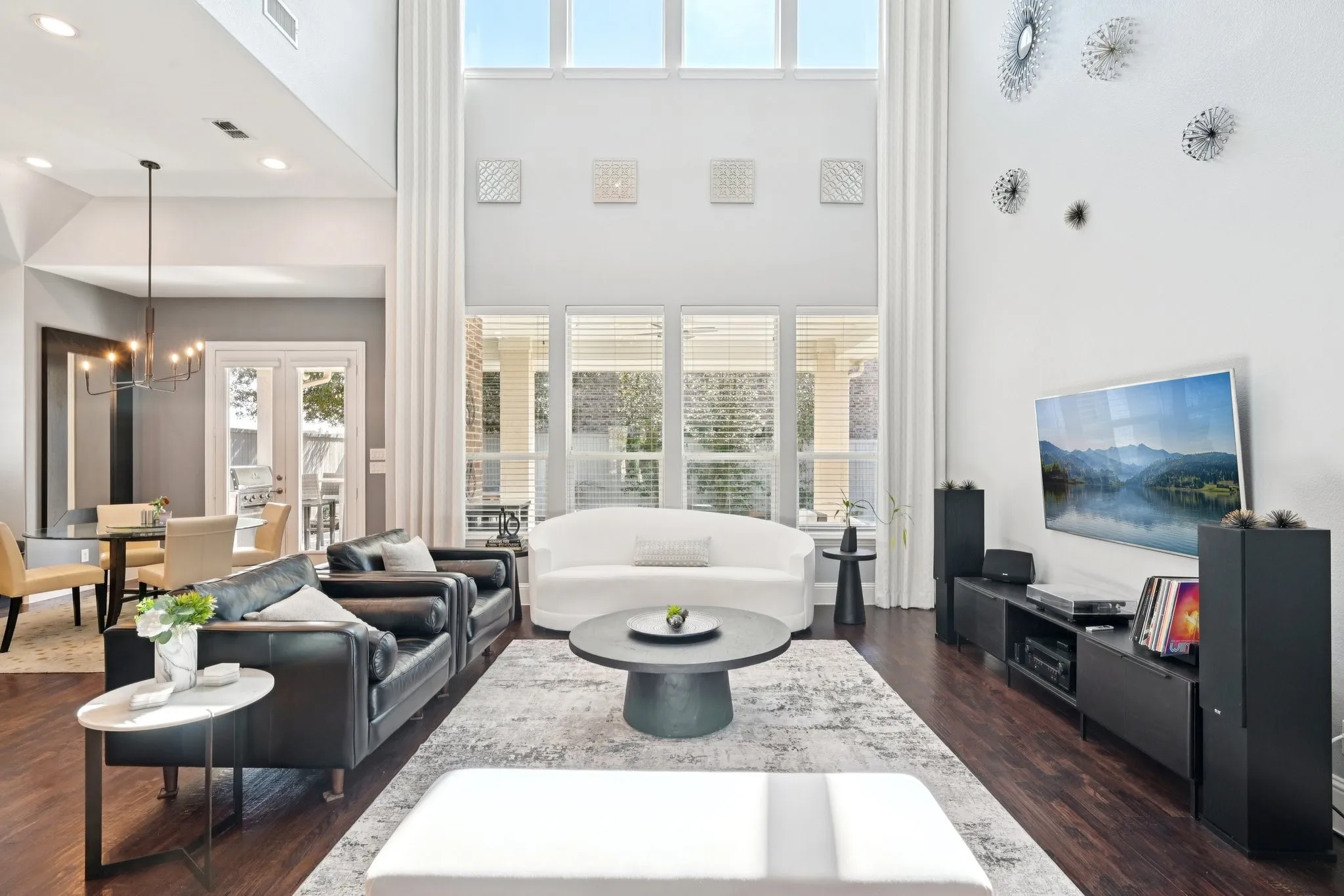 Single Family Residence For Sale in Collin County , 14025 Eleanor Avenue, Frisco, Texas 75035, 5 Bedroom, 6 Bathroom, 3 Garage spaces, 4,563 Sqft, built in 2014, mls#21314002, Real Estate Agent in Frisco, Homes For Sale in Collin county, Homes For Sale in Frisco, Realtor in Frisco Texas, Real Estate Brokerage Independent Realty Texas, Luminita Cordes Realtor