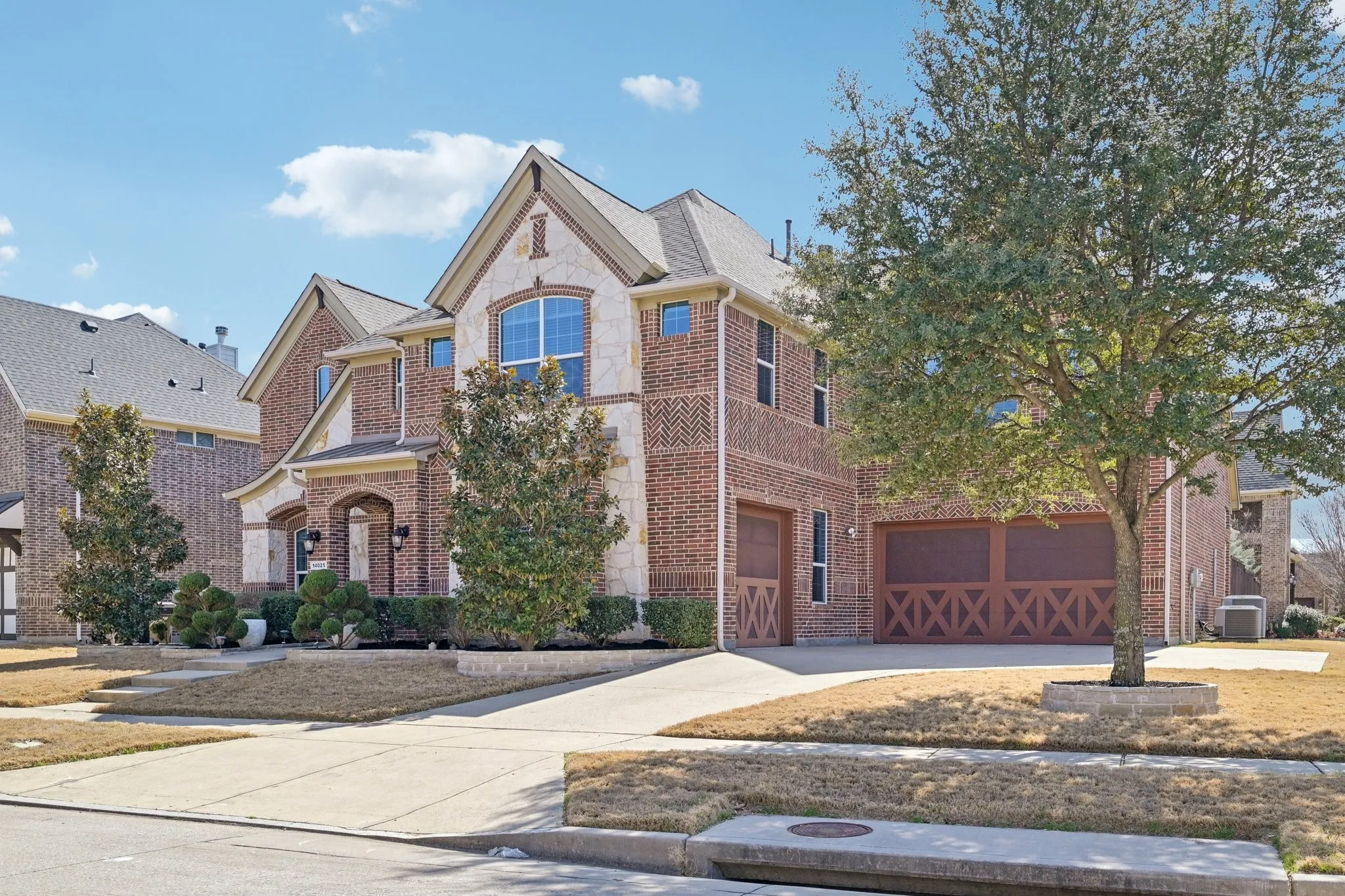 Single Family Residence For Sale in Collin County , 14025 Eleanor Avenue, Frisco, Texas 75035, 5 Bedroom, 6 Bathroom, 3 Garage spaces, 4,563 Sqft, built in 2014, mls#21314002, Real Estate Agent in Frisco, Homes For Sale in Collin county, Homes For Sale in Frisco, Realtor in Frisco Texas, Real Estate Brokerage Independent Realty Texas, Luminita Cordes Realtor