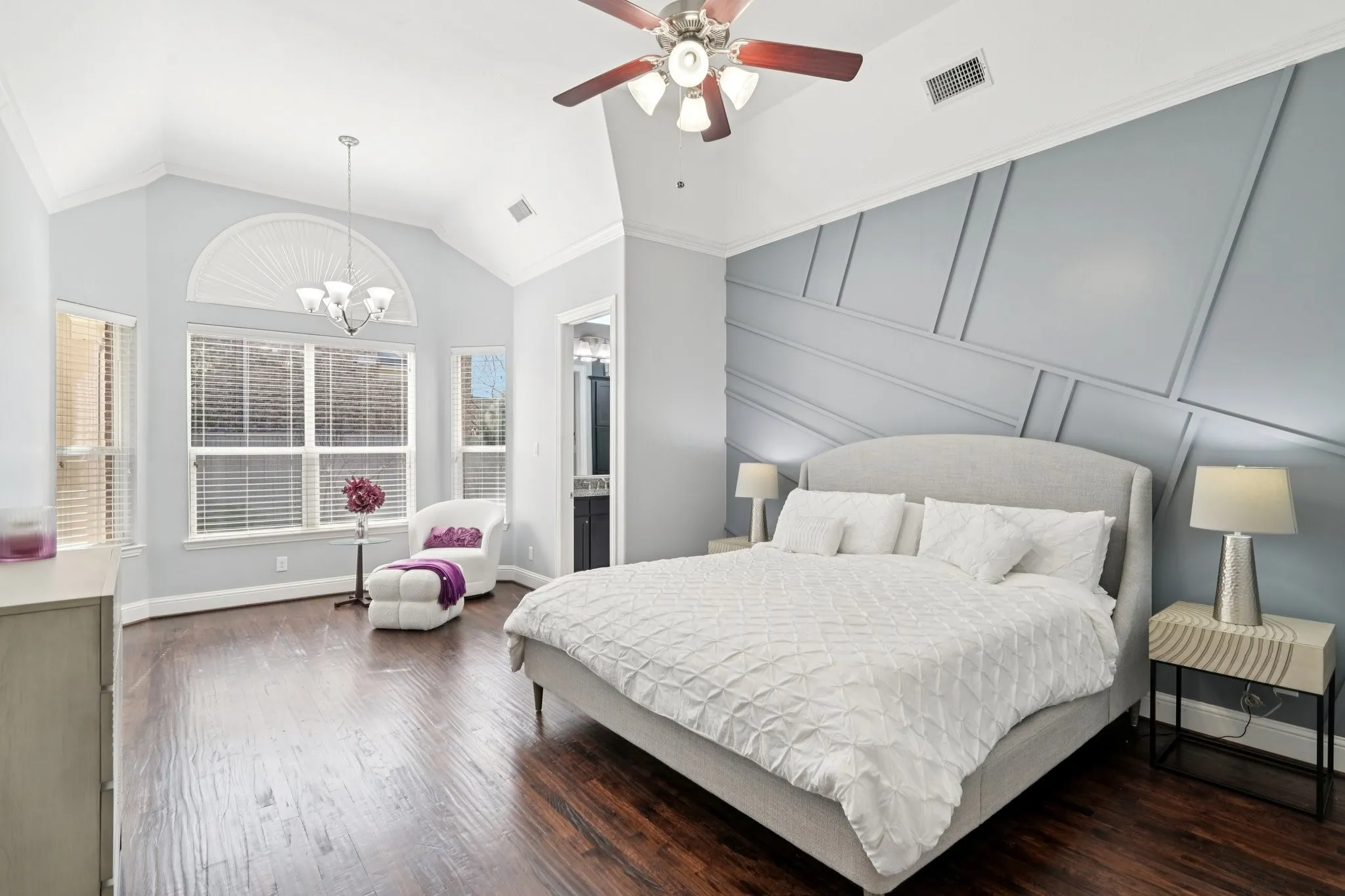 Single Family Residence For Sale in Collin County , 14025 Eleanor Avenue, Frisco, Texas 75035, 5 Bedroom, 6 Bathroom, 3 Garage spaces, 4,563 Sqft, built in 2014, mls#21314002, Real Estate Agent in Frisco, Homes For Sale in Collin county, Homes For Sale in Frisco, Realtor in Frisco Texas, Real Estate Brokerage Independent Realty Texas, Luminita Cordes Realtor