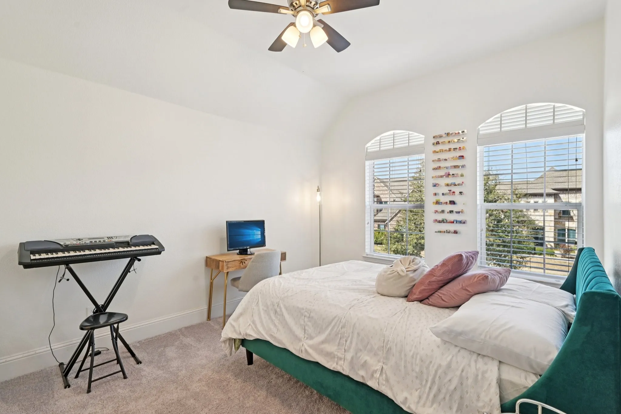 Single Family Residence For Sale in Collin County , 14025 Eleanor Avenue, Frisco, Texas 75035, 5 Bedroom, 6 Bathroom, 3 Garage spaces, 4,563 Sqft, built in 2014, mls#21314002, Real Estate Agent in Frisco, Homes For Sale in Collin county, Homes For Sale in Frisco, Realtor in Frisco Texas, Real Estate Brokerage Independent Realty Texas, Luminita Cordes Realtor