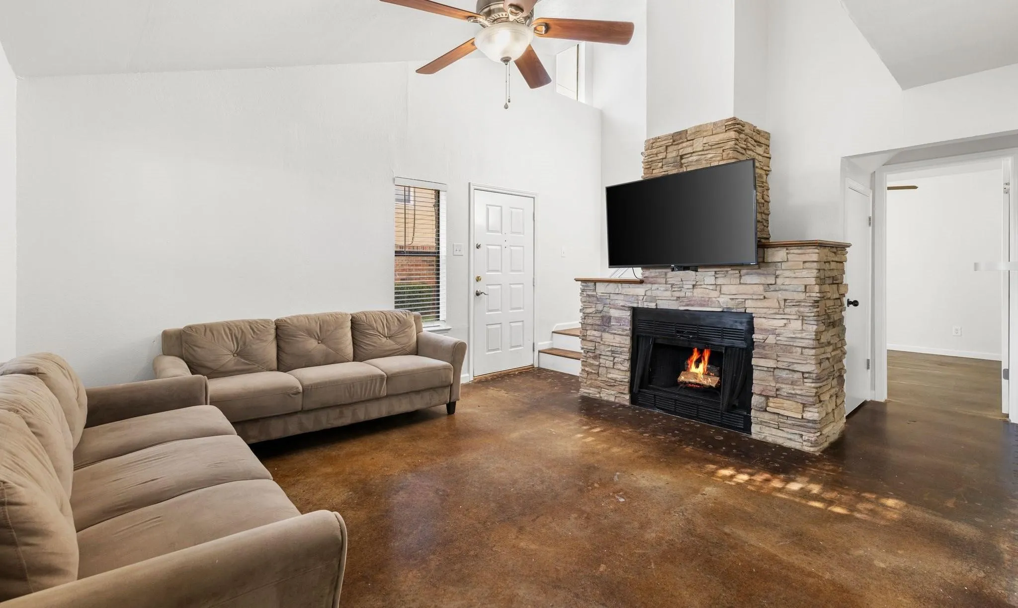 Condominium For Sale in Dallas County , 2240 Tarpley Road 484, Carrollton, Texas 75006, 3 Bedroom, 2 Bathroom, Garage spaces, 1,083 Sqft, built in 1982, mls#21313874, Real Estate Agent in Carrollton, Homes For Sale in Dallas county, Homes For Sale in Carrollton, Realtor in Carrollton Texas, Real Estate Brokerage Independent Realty Texas, Luminita Cordes Realtor