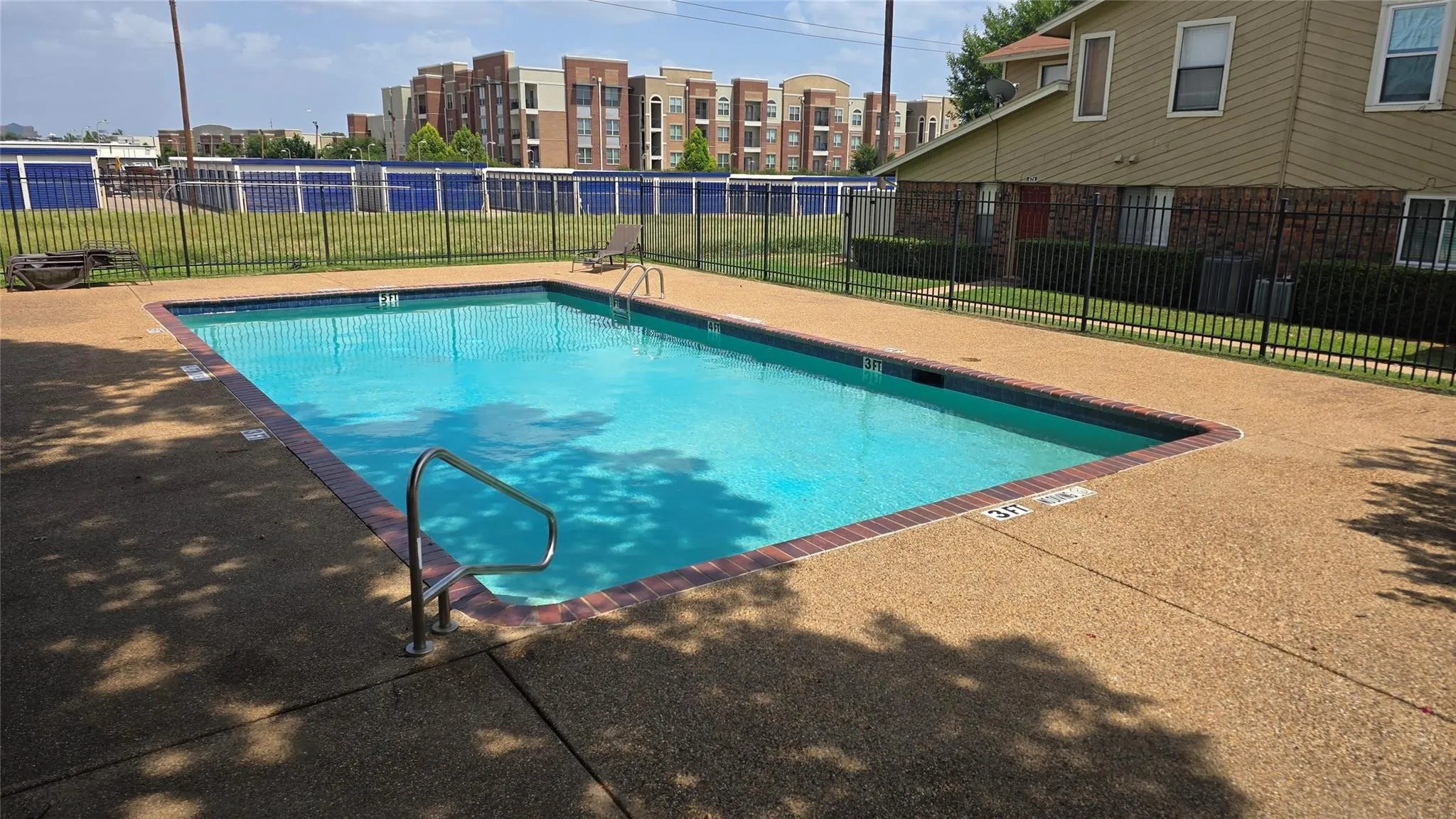 Condominium For Sale in Dallas County , 2240 Tarpley Road 484, Carrollton, Texas 75006, 3 Bedroom, 2 Bathroom, Garage spaces, 1,083 Sqft, built in 1982, mls#21313874, Real Estate Agent in Carrollton, Homes For Sale in Dallas county, Homes For Sale in Carrollton, Realtor in Carrollton Texas, Real Estate Brokerage Independent Realty Texas, Luminita Cordes Realtor