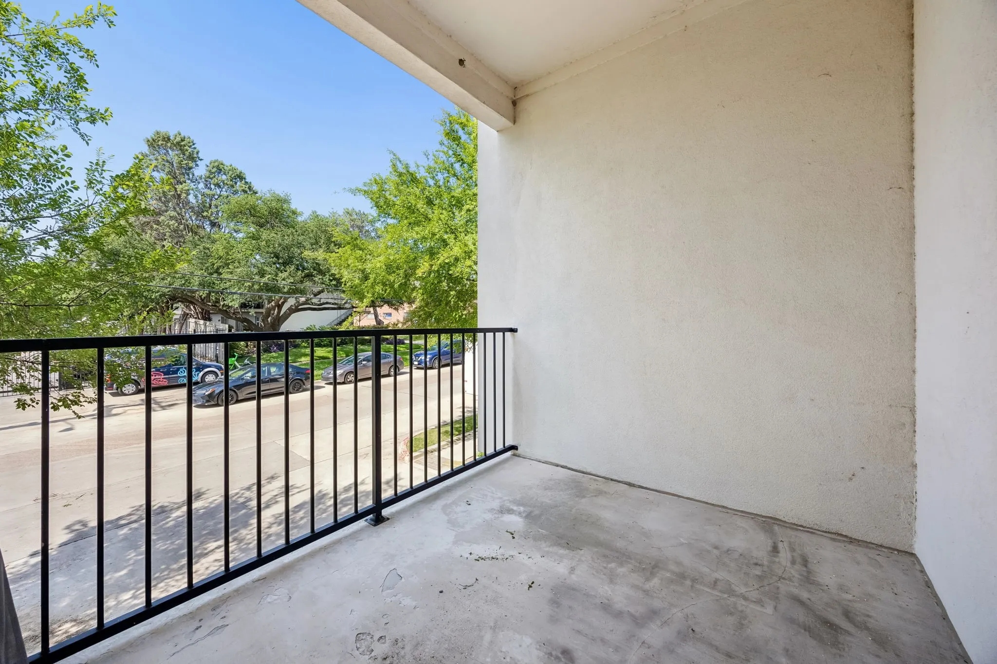 Condominium For Sale in Dallas County , 5710 Mccommas Boulevard 101, Dallas, Texas 75206, 2 Bedroom, 3 Bathroom, 2 Garage spaces, 1,624 Sqft, built in 2016, mls#21312626, Real Estate Agent in Dallas, Homes For Sale in Dallas county, Homes For Sale in Dallas, Realtor in Dallas Texas, Real Estate Brokerage Independent Realty Texas, Luminita Cordes Realtor