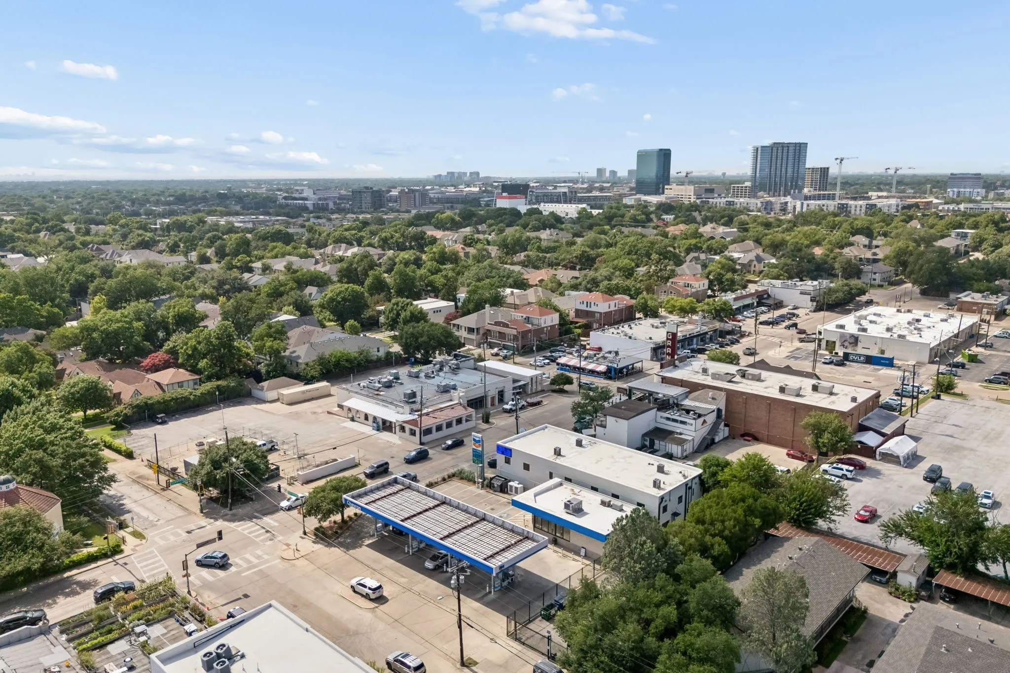 Condominium For Sale in Dallas County , 5710 Mccommas Boulevard 101, Dallas, Texas 75206, 2 Bedroom, 3 Bathroom, 2 Garage spaces, 1,624 Sqft, built in 2016, mls#21312626, Real Estate Agent in Dallas, Homes For Sale in Dallas county, Homes For Sale in Dallas, Realtor in Dallas Texas, Real Estate Brokerage Independent Realty Texas, Luminita Cordes Realtor