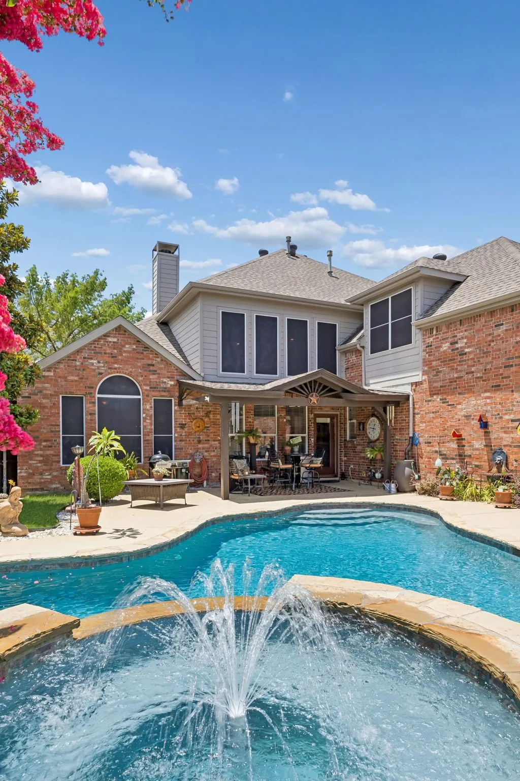 Single Family Residence For Sale in Collin County , 7902 Thistletree Lane, Frisco, Texas 75033, 4 Bedroom, 3 Bathroom, 3 Garage spaces, 3,070 Sqft, built in 2000, mls#21295635, Real Estate Agent in Frisco, Homes For Sale in Collin county, Homes For Sale in Frisco, Realtor in Frisco Texas, Real Estate Brokerage Independent Realty Texas, Luminita Cordes Realtor