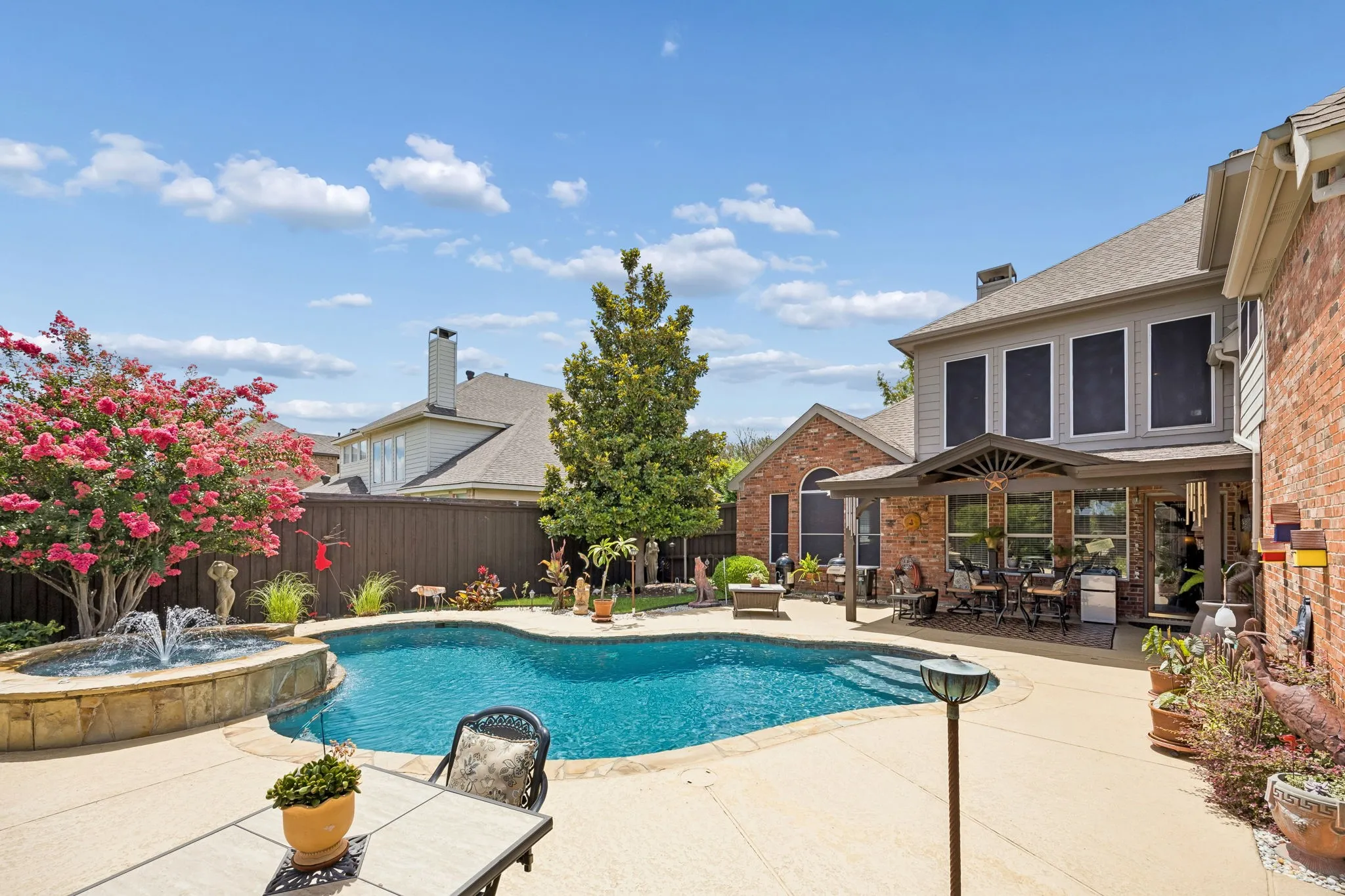Single Family Residence For Sale in Collin County , 7902 Thistletree Lane, Frisco, Texas 75033, 4 Bedroom, 3 Bathroom, 3 Garage spaces, 3,070 Sqft, built in 2000, mls#21295635, Real Estate Agent in Frisco, Homes For Sale in Collin county, Homes For Sale in Frisco, Realtor in Frisco Texas, Real Estate Brokerage Independent Realty Texas, Luminita Cordes Realtor