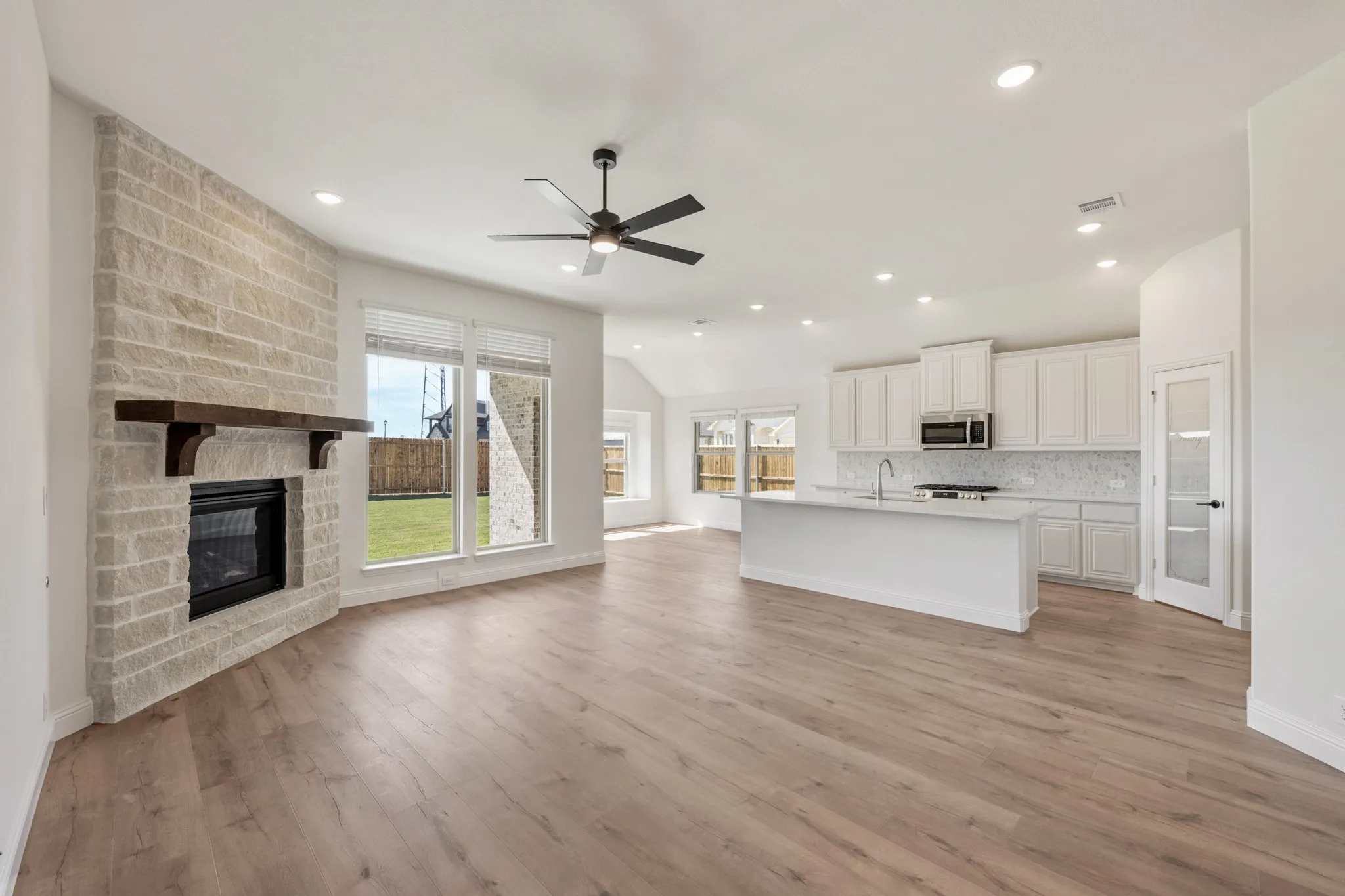 Single Family Residence For Sale in Hunt County , 200 Sweetwater Drive, Commerce, Texas 75428, 4 Bedroom, 3 Bathroom, 2 Garage spaces, 2,102 Sqft, built in 2025, mls#21314027, Real Estate Agent in Commerce, Homes For Sale in Hunt county, Homes For Sale in Commerce, Realtor in Commerce Texas, Real Estate Brokerage Independent Realty Texas, Luminita Cordes Realtor