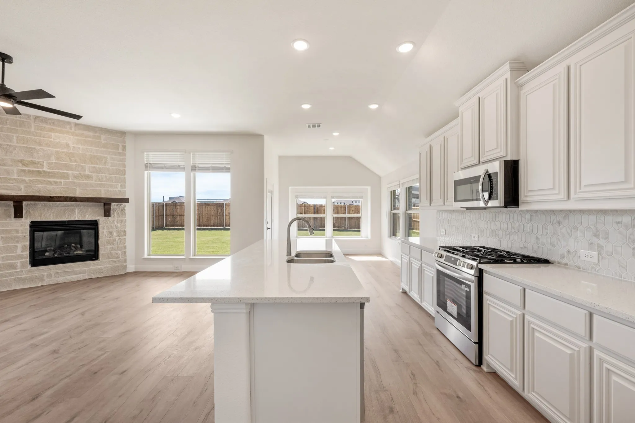 Single Family Residence For Sale in Hunt County , 200 Sweetwater Drive, Commerce, Texas 75428, 4 Bedroom, 3 Bathroom, 2 Garage spaces, 2,102 Sqft, built in 2025, mls#21314027, Real Estate Agent in Commerce, Homes For Sale in Hunt county, Homes For Sale in Commerce, Realtor in Commerce Texas, Real Estate Brokerage Independent Realty Texas, Luminita Cordes Realtor