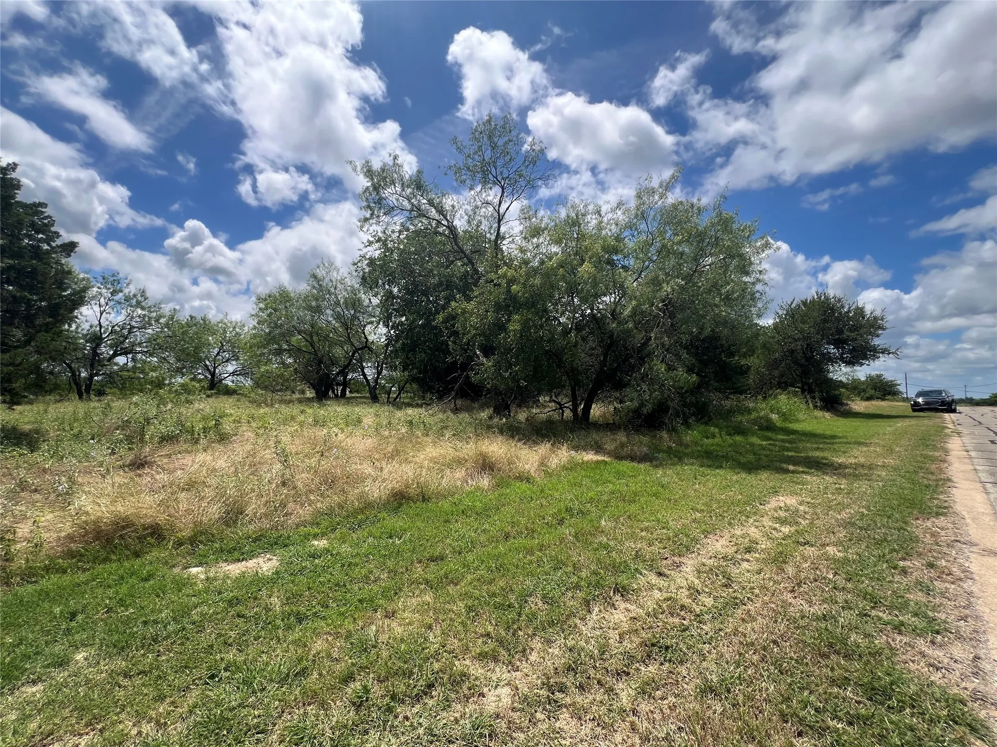 Unimproved Land For Sale in Hill County , 42147 Glen Eagles Drive, Whitney, Texas 76692, 0, 0, Garage spaces, 0 Sqft, built in 0, Price $25,000, mls#21307760, Real Estate Agent in Whitney, Homes For Sale in Hill county, Homes For Sale in Whitney, Realtor in Whitney Texas, Real Estate Brokerage Independent Realty Texas, Luminita Cordes Realtor