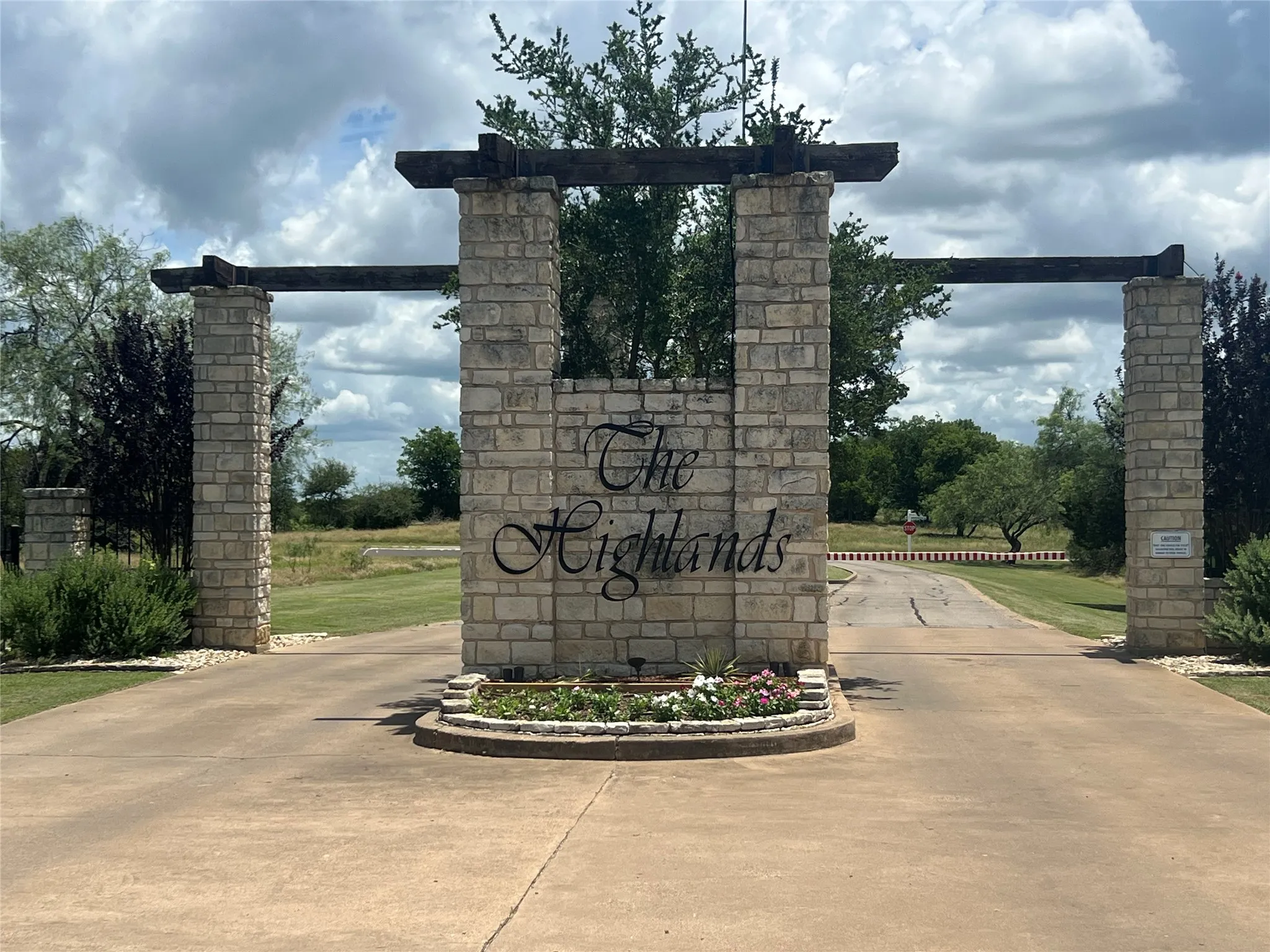 Unimproved Land For Sale in Hill County , 42147 Glen Eagles Drive, Whitney, Texas 76692, 0, 0, Garage spaces, 0 Sqft, built in 0, Price $25,000, mls#21307760, Real Estate Agent in Whitney, Homes For Sale in Hill county, Homes For Sale in Whitney, Realtor in Whitney Texas, Real Estate Brokerage Independent Realty Texas, Luminita Cordes Realtor