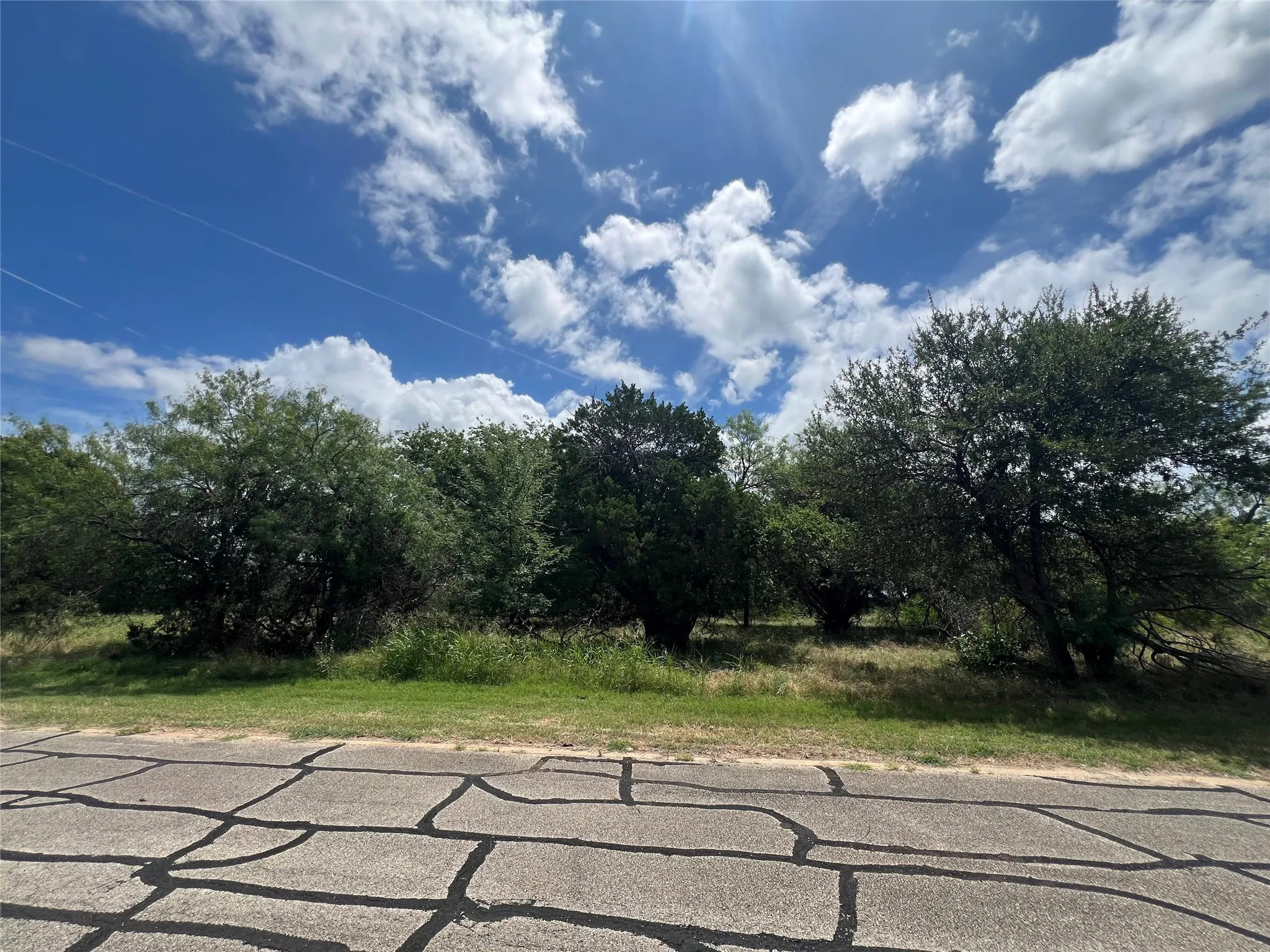 Unimproved Land For Sale in Hill County , 42147 Glen Eagles Drive, Whitney, Texas 76692, 0, 0, Garage spaces, 0 Sqft, built in 0, Price $25,000, mls#21307760, Real Estate Agent in Whitney, Homes For Sale in Hill county, Homes For Sale in Whitney, Realtor in Whitney Texas, Real Estate Brokerage Independent Realty Texas, Luminita Cordes Realtor