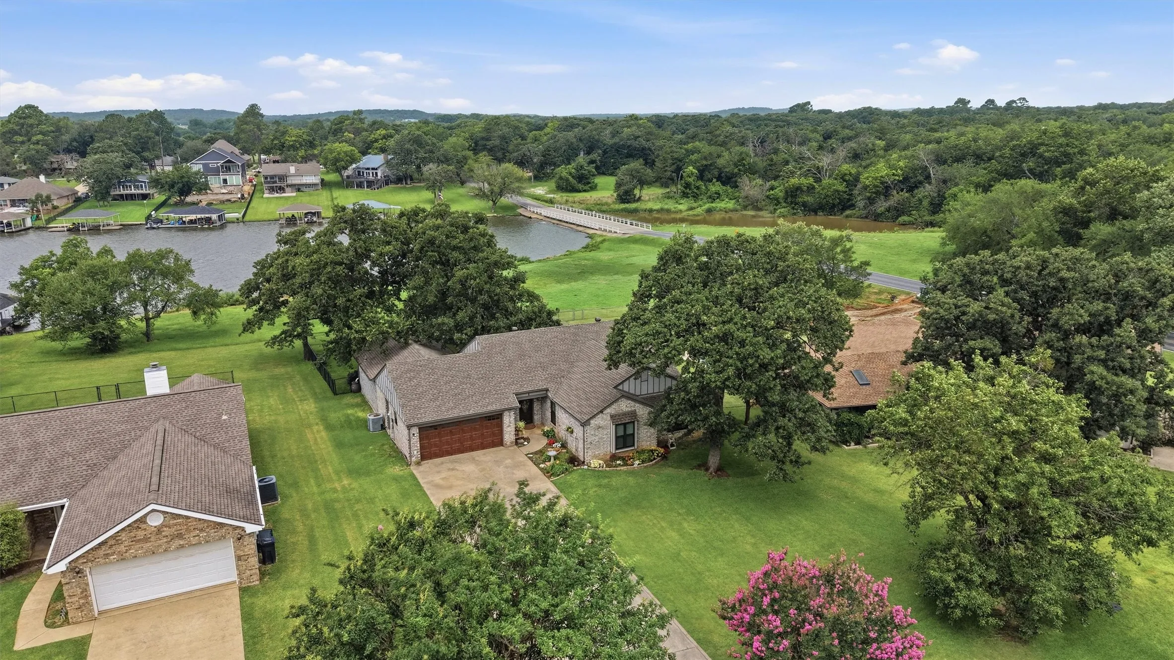 Single Family Residence For Sale in Cooke County , 1344 Kiowa Drive E, Lake Kiowa, Texas 76240, 4 Bedroom, 3 Bathroom, 2 Garage spaces, 2,249 Sqft, built in 1984, mls#21313930, Real Estate Agent in Lake Kiowa, Homes For Sale in Cooke county, Homes For Sale in Lake Kiowa, Realtor in Lake Kiowa Texas, Real Estate Brokerage Independent Realty Texas, Luminita Cordes Realtor