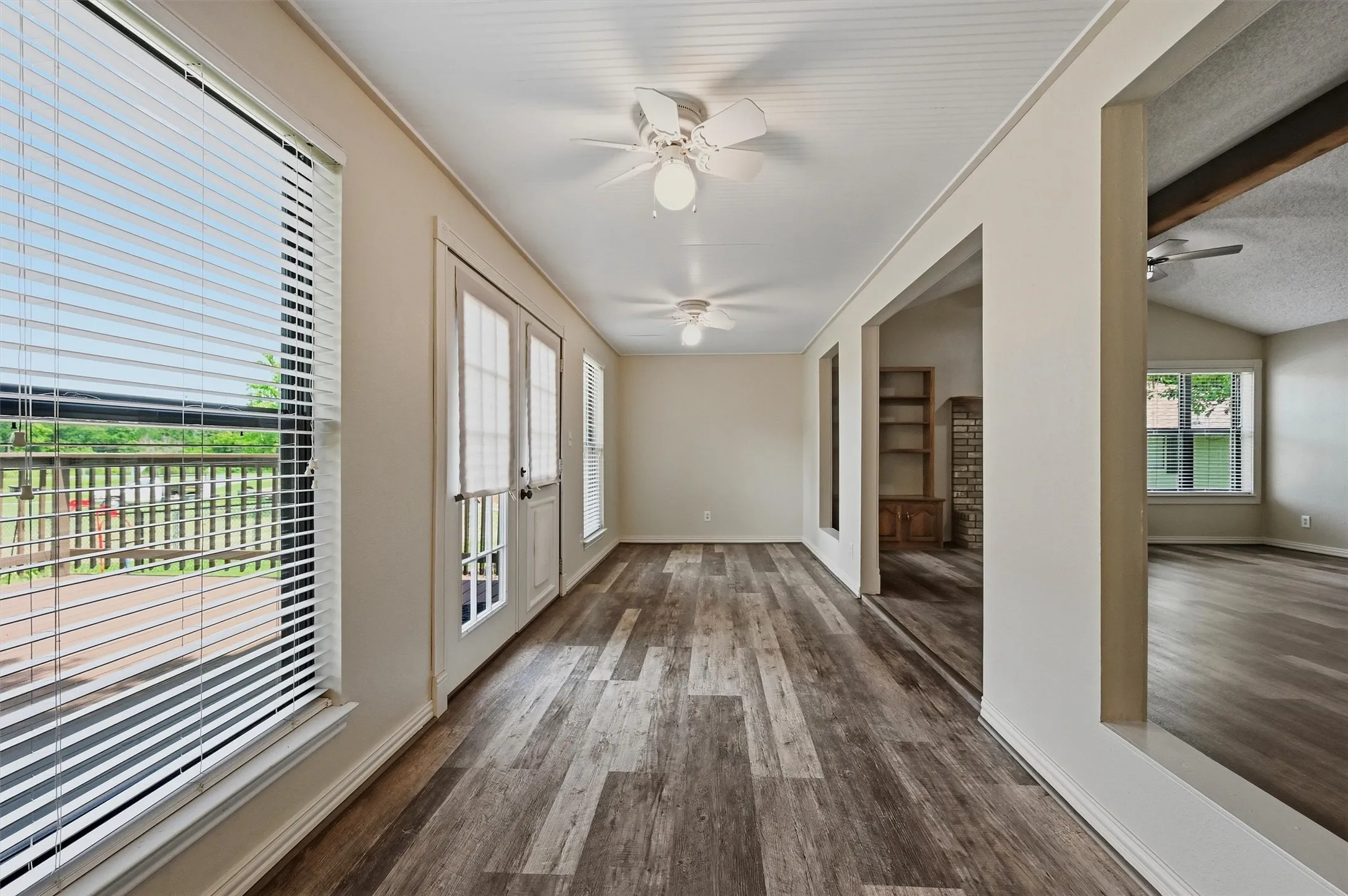 Single Family Residence For Sale in Cooke County , 1344 Kiowa Drive E, Lake Kiowa, Texas 76240, 4 Bedroom, 3 Bathroom, 2 Garage spaces, 2,249 Sqft, built in 1984, mls#21313930, Real Estate Agent in Lake Kiowa, Homes For Sale in Cooke county, Homes For Sale in Lake Kiowa, Realtor in Lake Kiowa Texas, Real Estate Brokerage Independent Realty Texas, Luminita Cordes Realtor