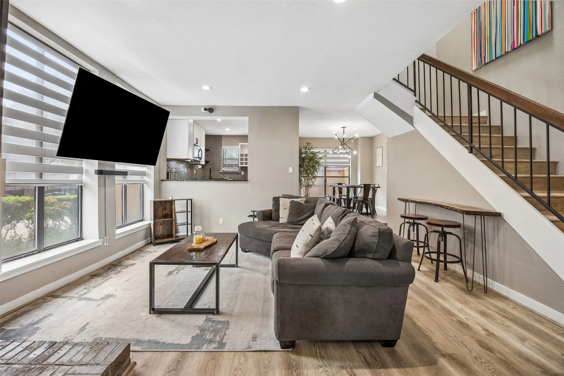 Condominium For Sale in Dallas County , 7522 Holly Hill Drive 2, Dallas, Texas 75231, 2 Bedroom, 3 Bathroom, Garage spaces, 1,448 Sqft, built in 1979, mls#21310339, Real Estate Agent in Dallas, Homes For Sale in Dallas county, Homes For Sale in Dallas, Realtor in Dallas Texas, Real Estate Brokerage Independent Realty Texas, Luminita Cordes Realtor