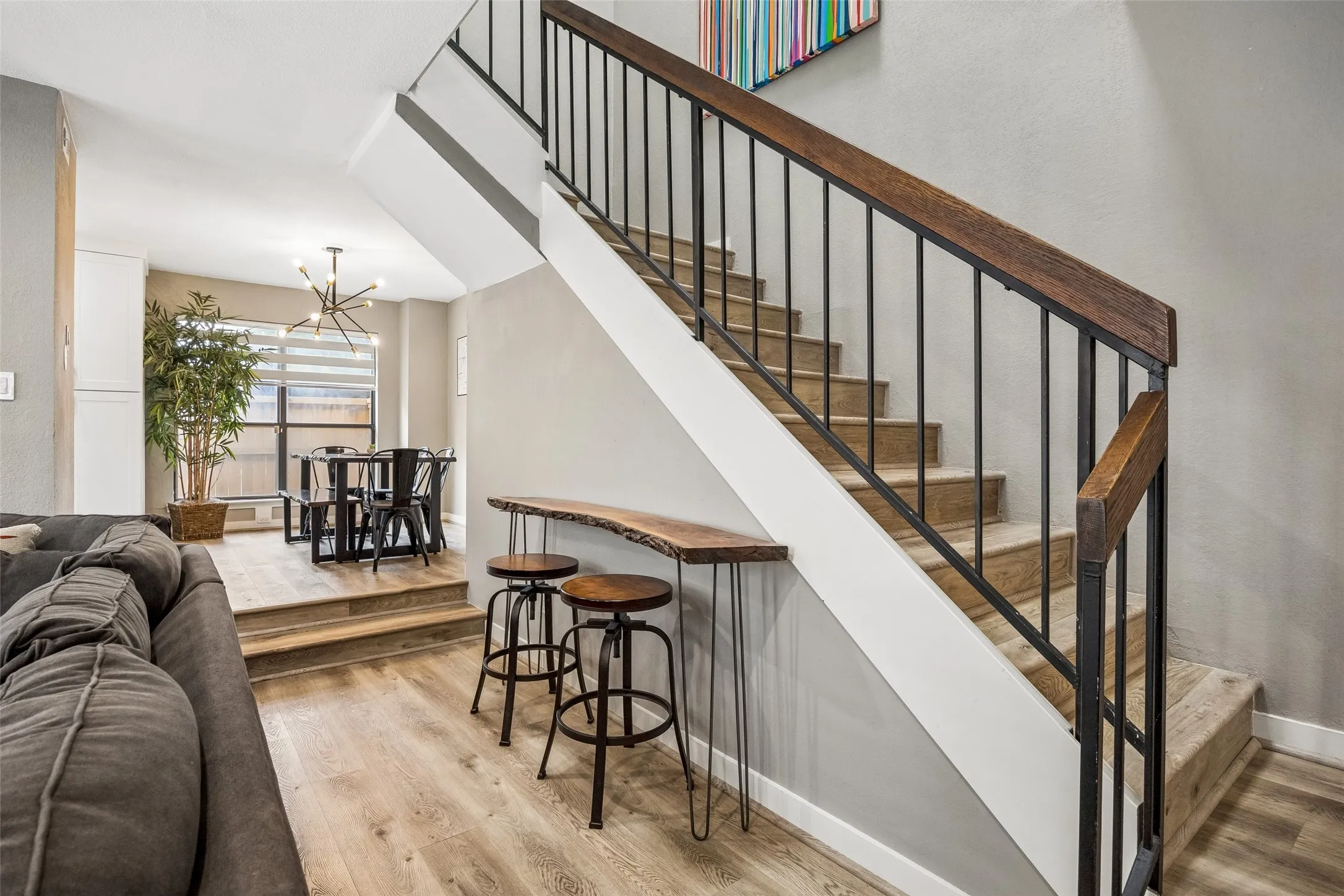 Condominium For Sale in Dallas County , 7522 Holly Hill Drive 2, Dallas, Texas 75231, 2 Bedroom, 3 Bathroom, Garage spaces, 1,448 Sqft, built in 1979, mls#21310339, Real Estate Agent in Dallas, Homes For Sale in Dallas county, Homes For Sale in Dallas, Realtor in Dallas Texas, Real Estate Brokerage Independent Realty Texas, Luminita Cordes Realtor