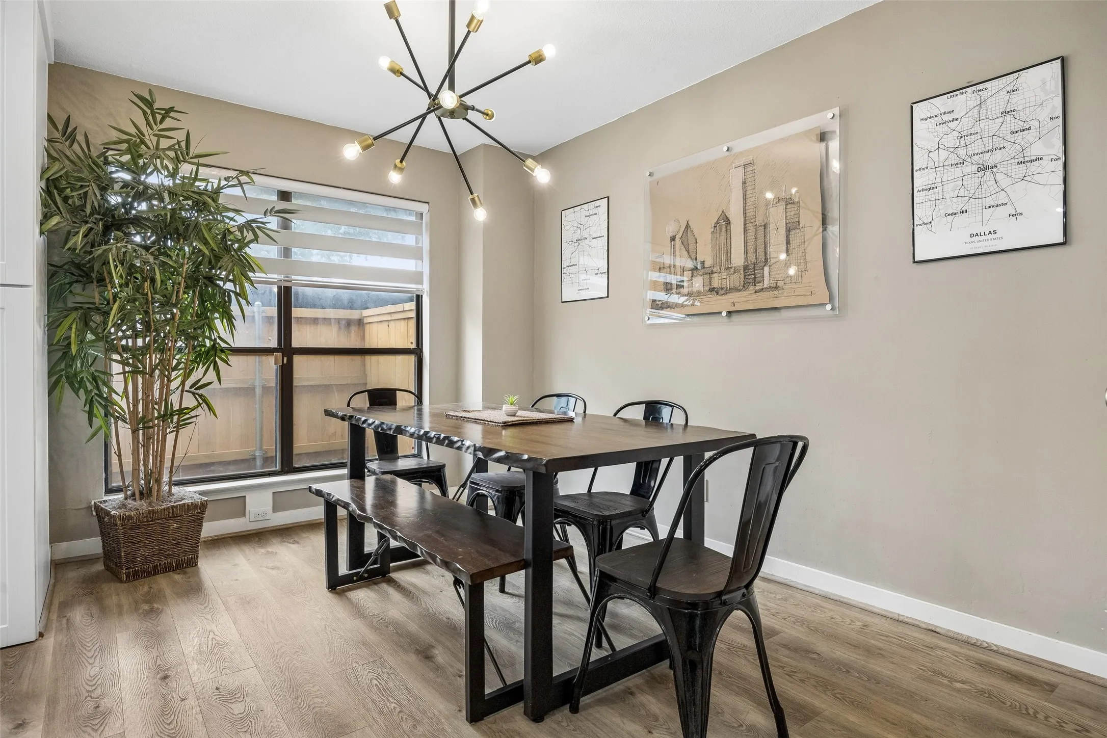 Condominium For Sale in Dallas County , 7522 Holly Hill Drive 2, Dallas, Texas 75231, 2 Bedroom, 3 Bathroom, Garage spaces, 1,448 Sqft, built in 1979, mls#21310339, Real Estate Agent in Dallas, Homes For Sale in Dallas county, Homes For Sale in Dallas, Realtor in Dallas Texas, Real Estate Brokerage Independent Realty Texas, Luminita Cordes Realtor