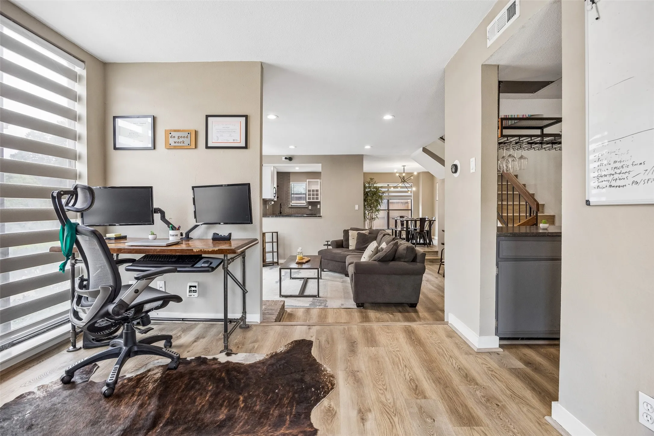 Condominium For Sale in Dallas County , 7522 Holly Hill Drive 2, Dallas, Texas 75231, 2 Bedroom, 3 Bathroom, Garage spaces, 1,448 Sqft, built in 1979, mls#21310339, Real Estate Agent in Dallas, Homes For Sale in Dallas county, Homes For Sale in Dallas, Realtor in Dallas Texas, Real Estate Brokerage Independent Realty Texas, Luminita Cordes Realtor