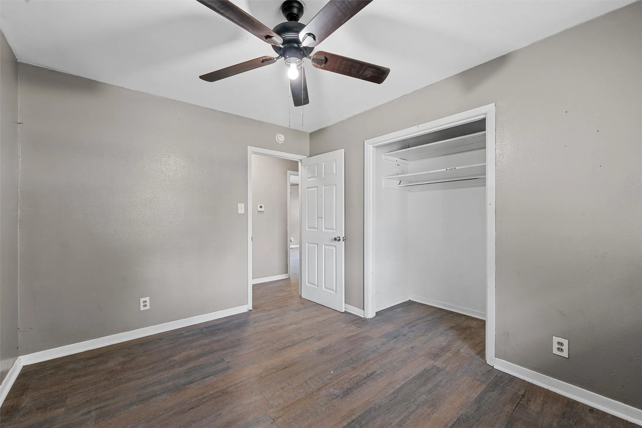 Single Family Residence For Sale in Mc Lennan County , 733 W 5th Street, Mc Gregor, Texas 76657, 3 Bedroom, 2 Bathroom, 2 Garage spaces, 1,658 Sqft, built in 1960, mls#21309638, Real Estate Agent in Mc Gregor, Homes For Sale in Mc Lennan county, Homes For Sale in Mc Gregor, Realtor in Mc Gregor Texas, Real Estate Brokerage Independent Realty Texas, Luminita Cordes Realtor