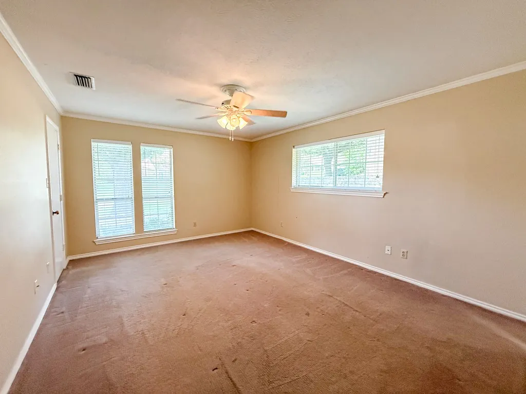 Single Family Residence For Sale in Rockwall County , 314 Shepards Hill Drive, Rockwall, Texas 75087, 3 Bedroom, 2 Bathroom, 2 Garage spaces, 1,687 Sqft, built in 1978, mls#21311913, Real Estate Agent in Rockwall, Homes For Sale in Rockwall county, Homes For Sale in Rockwall, Realtor in Rockwall Texas, Real Estate Brokerage Independent Realty Texas, Luminita Cordes Realtor